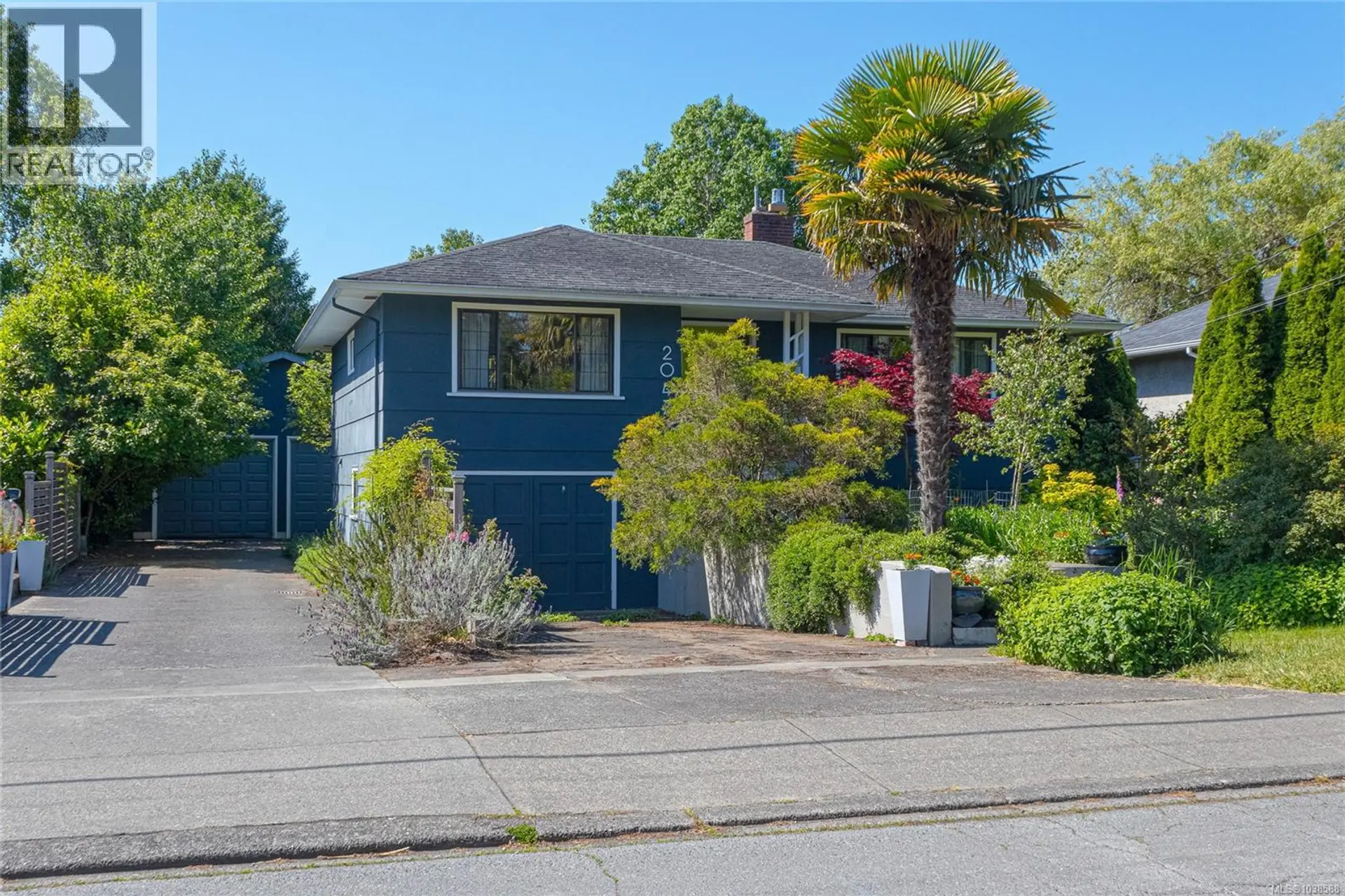 Property at 2047 Neil St, Oak Bay, BC