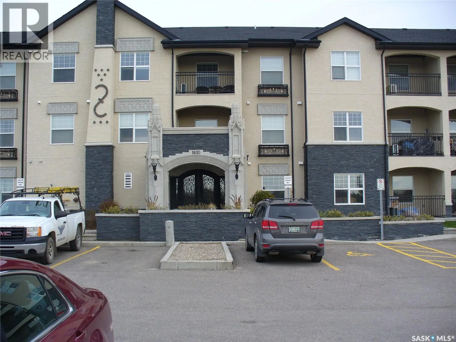 #210 1610 Dakota DRIVE - Image 1