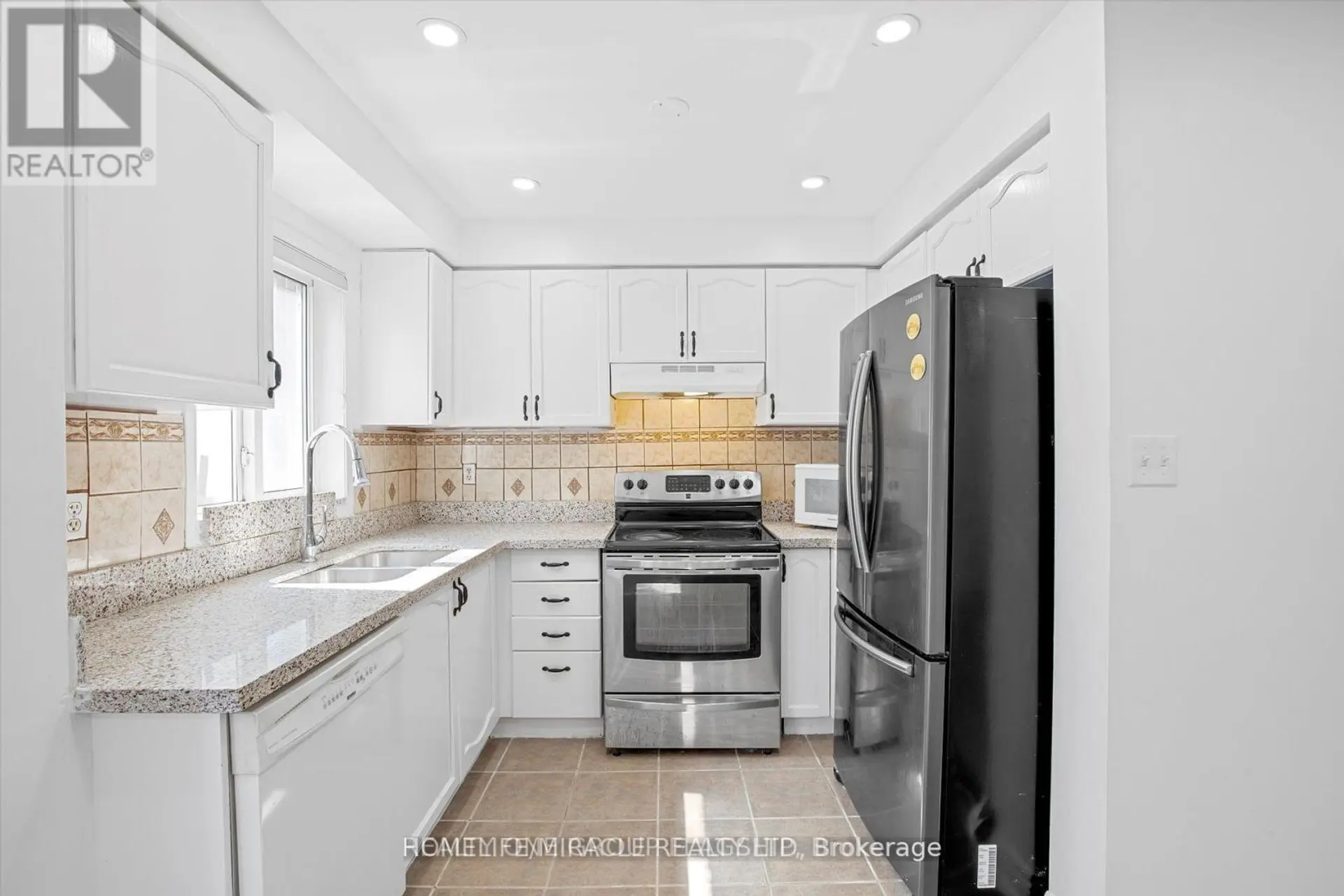 #42 435 MIDDLEFIELD ROAD - Image 3