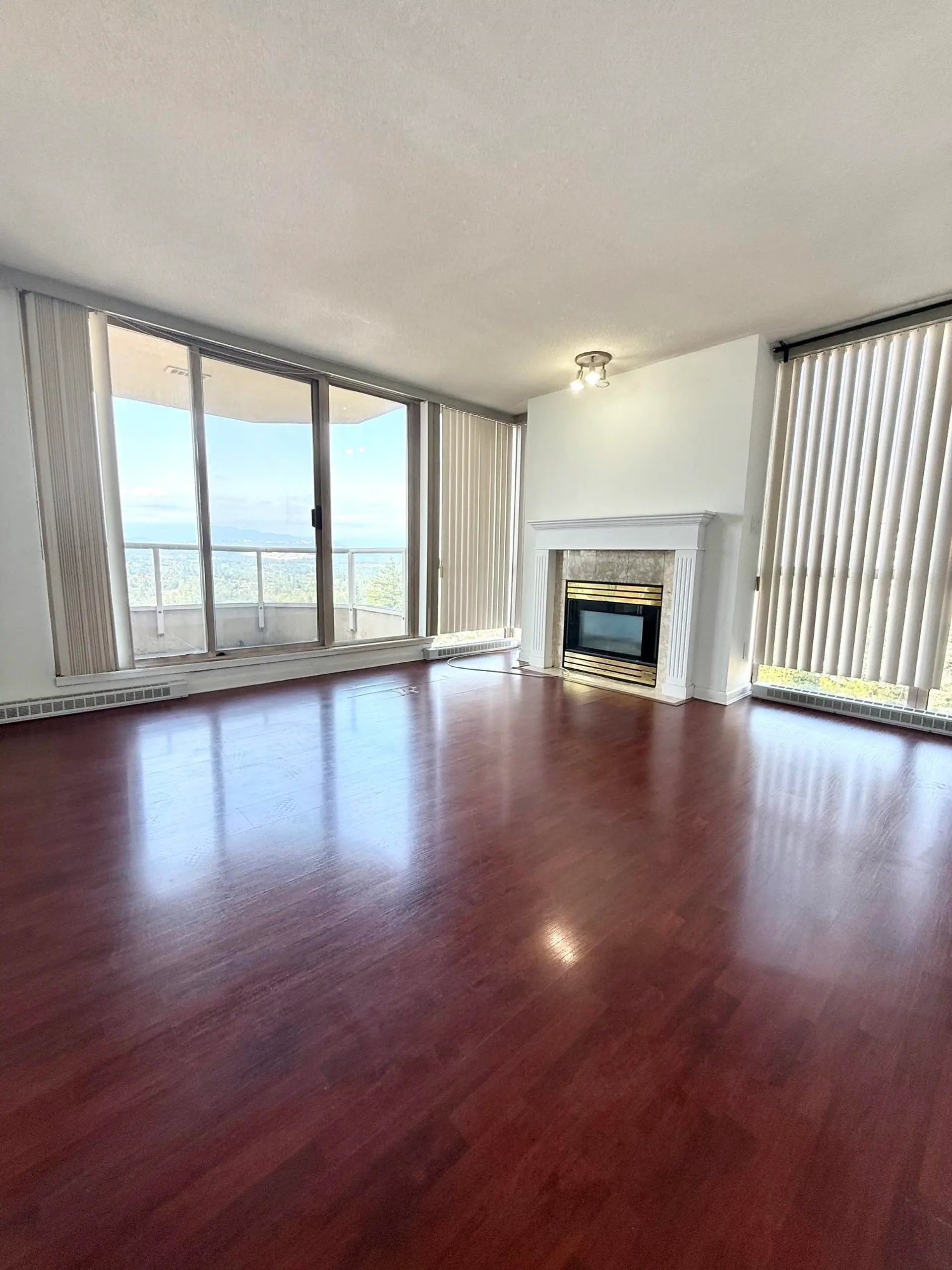 #1101 4657 Hazel Street - Image 3