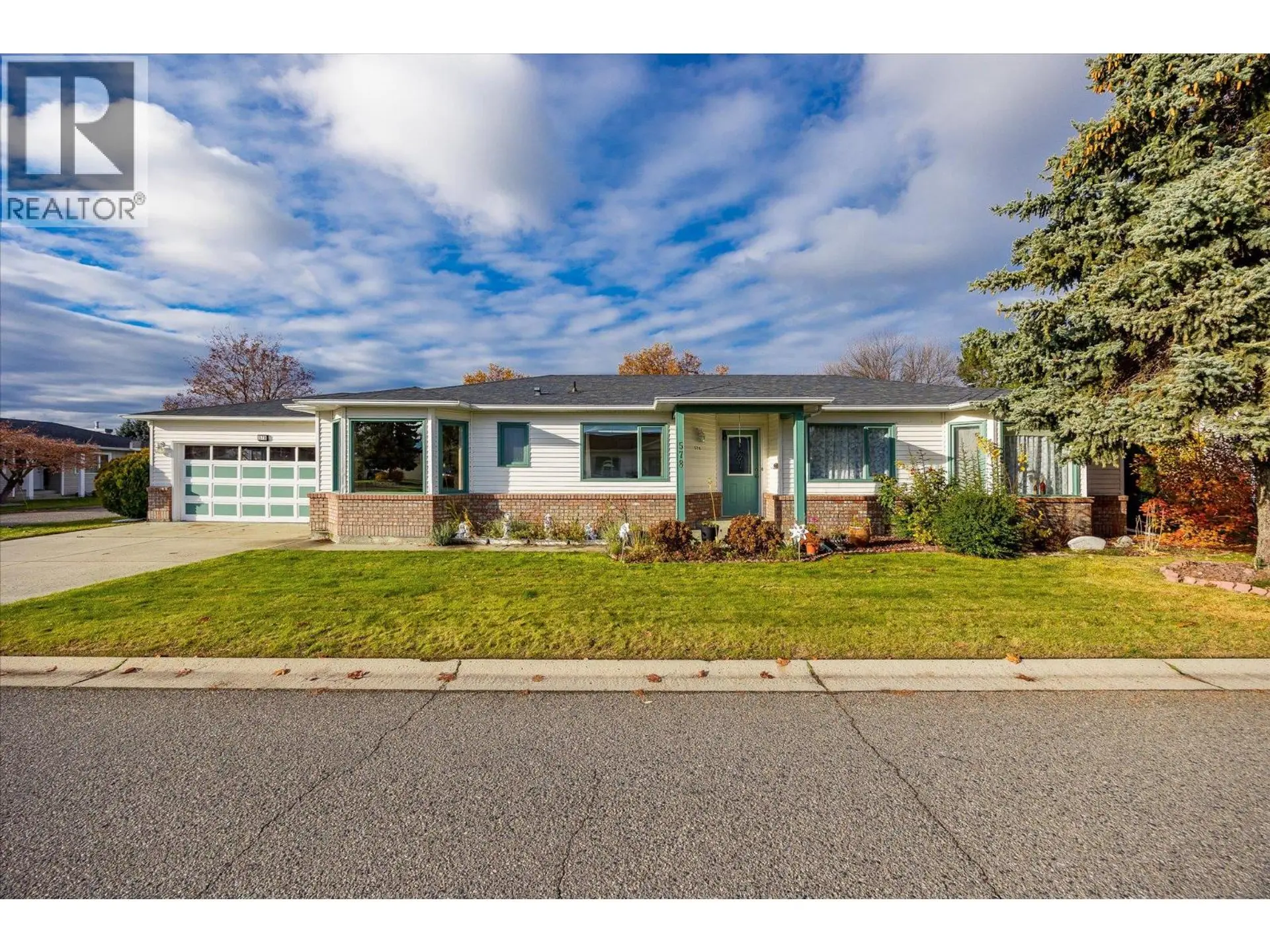 Property at #578 1255 Raymer Avenue, Kelowna, BC