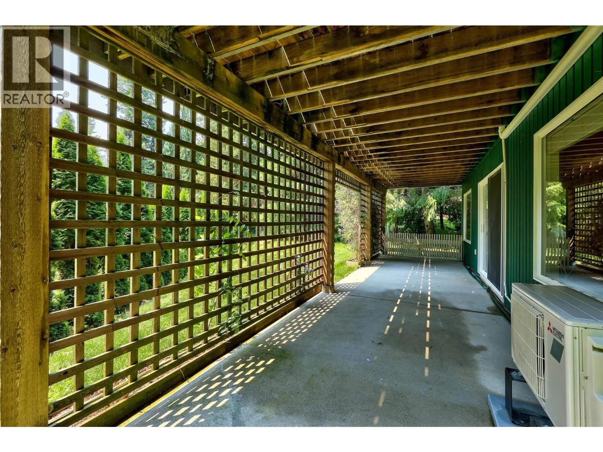 7280 Birch Close - Image 3