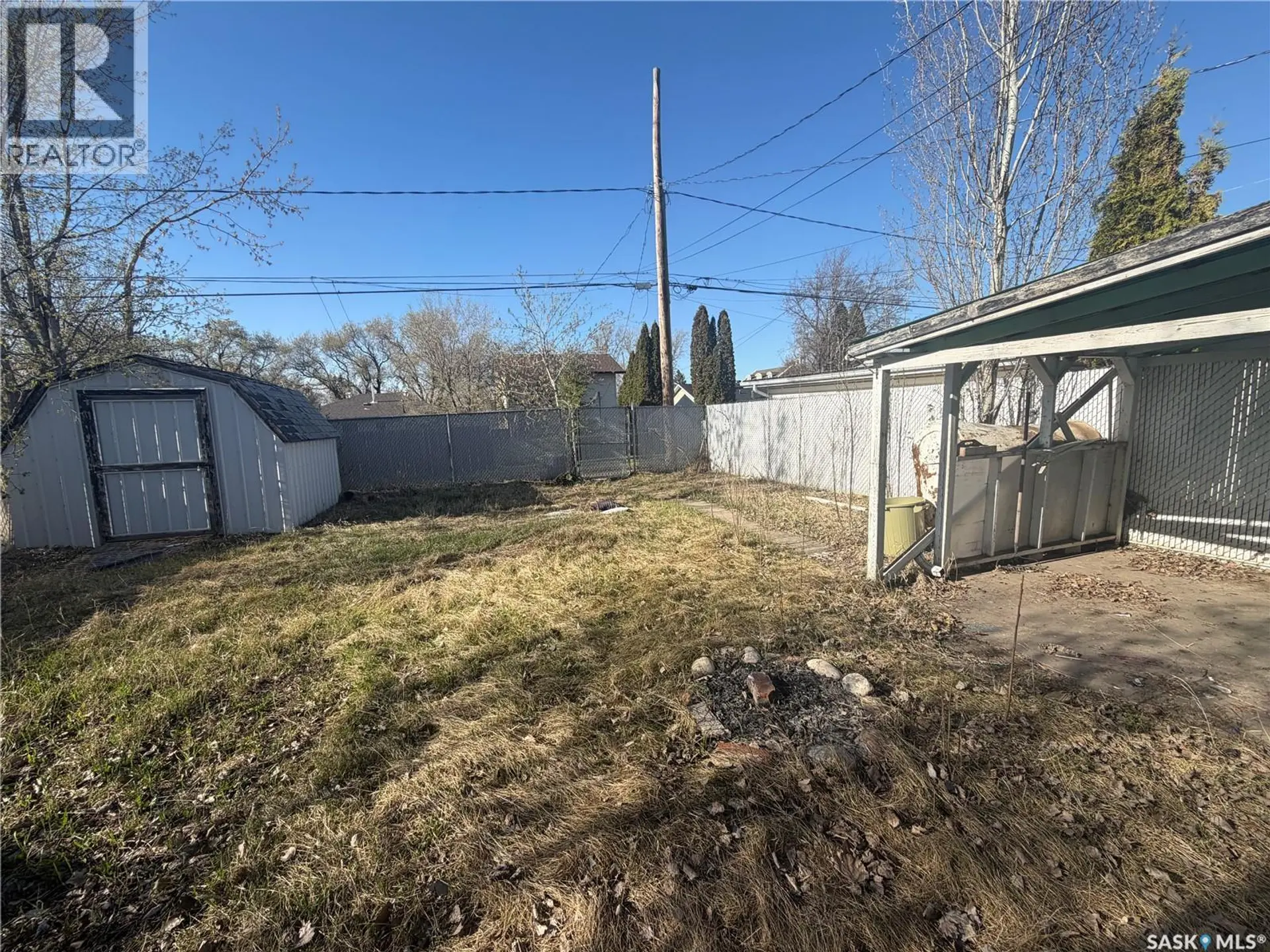 318 25th STREET E - Image 2