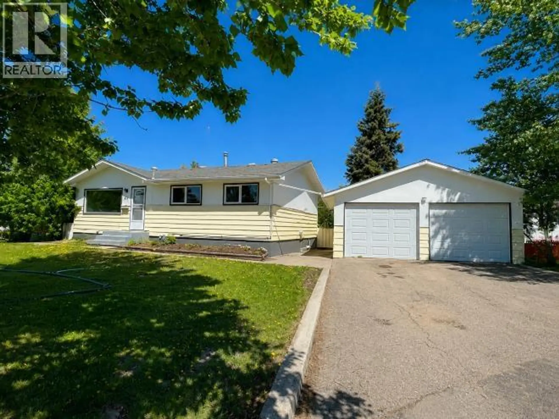 Property at 11023 PEACE RIVER ROAD, Fort St. John, BC