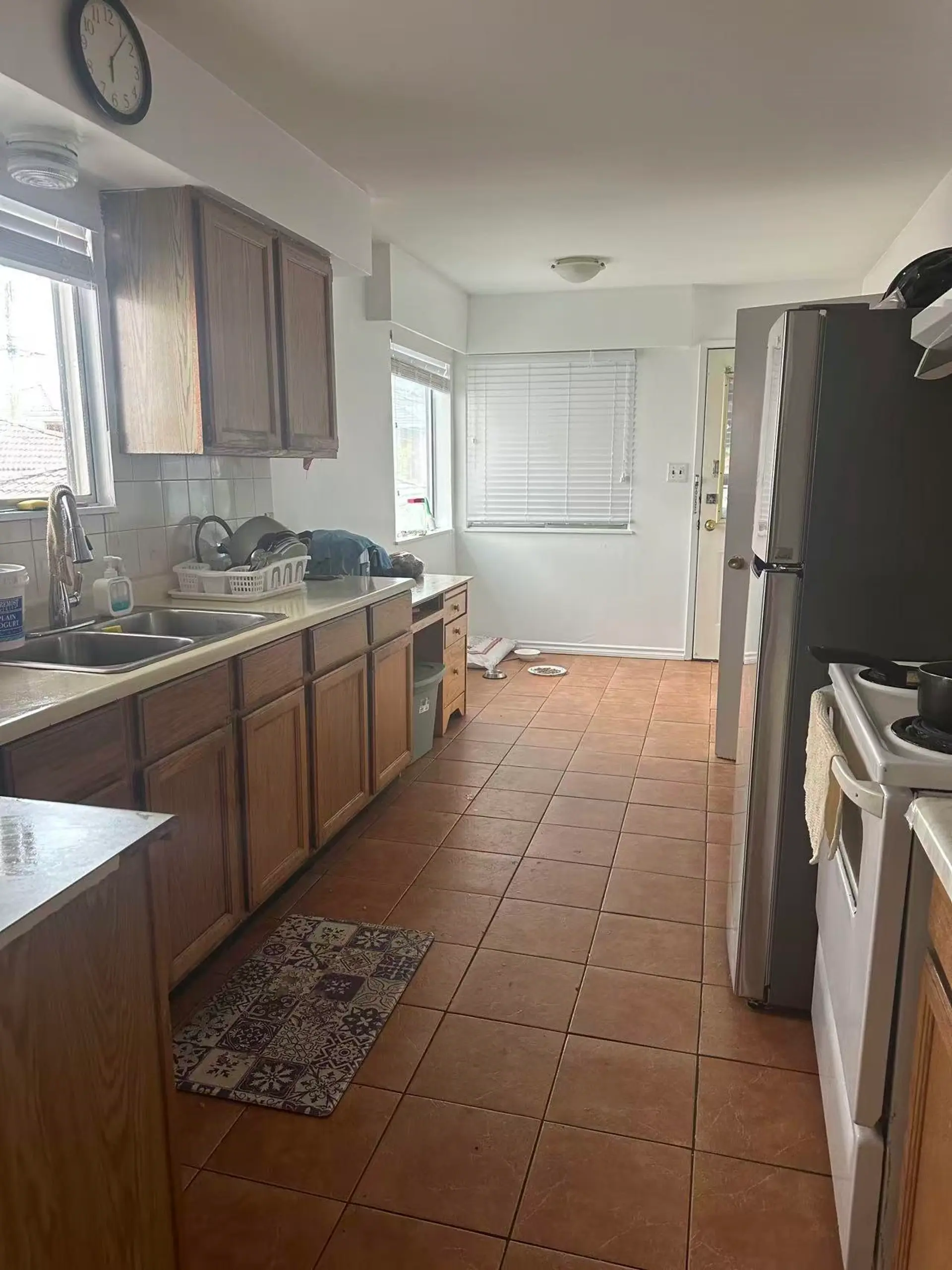 1380 E 54th Avenue - Image 2