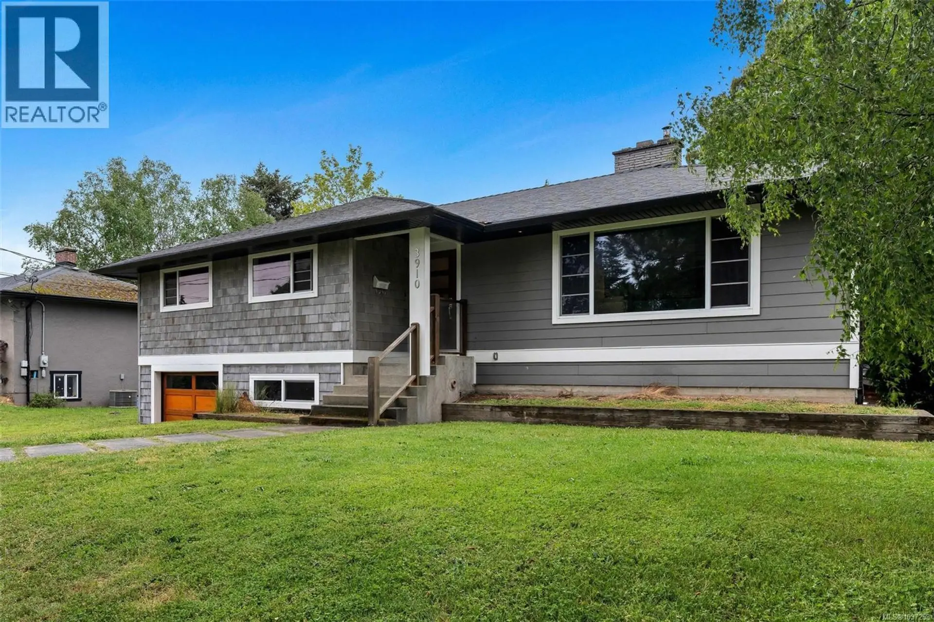 Property at 3910 Hobbs St, Saanich, BC