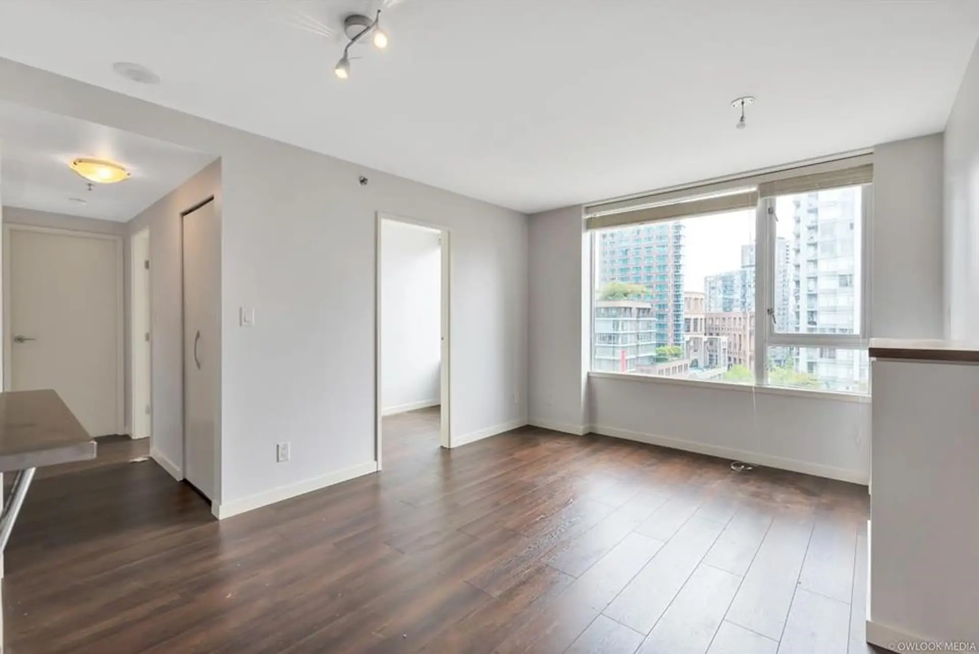 #906 822 Seymour Street - Image 8