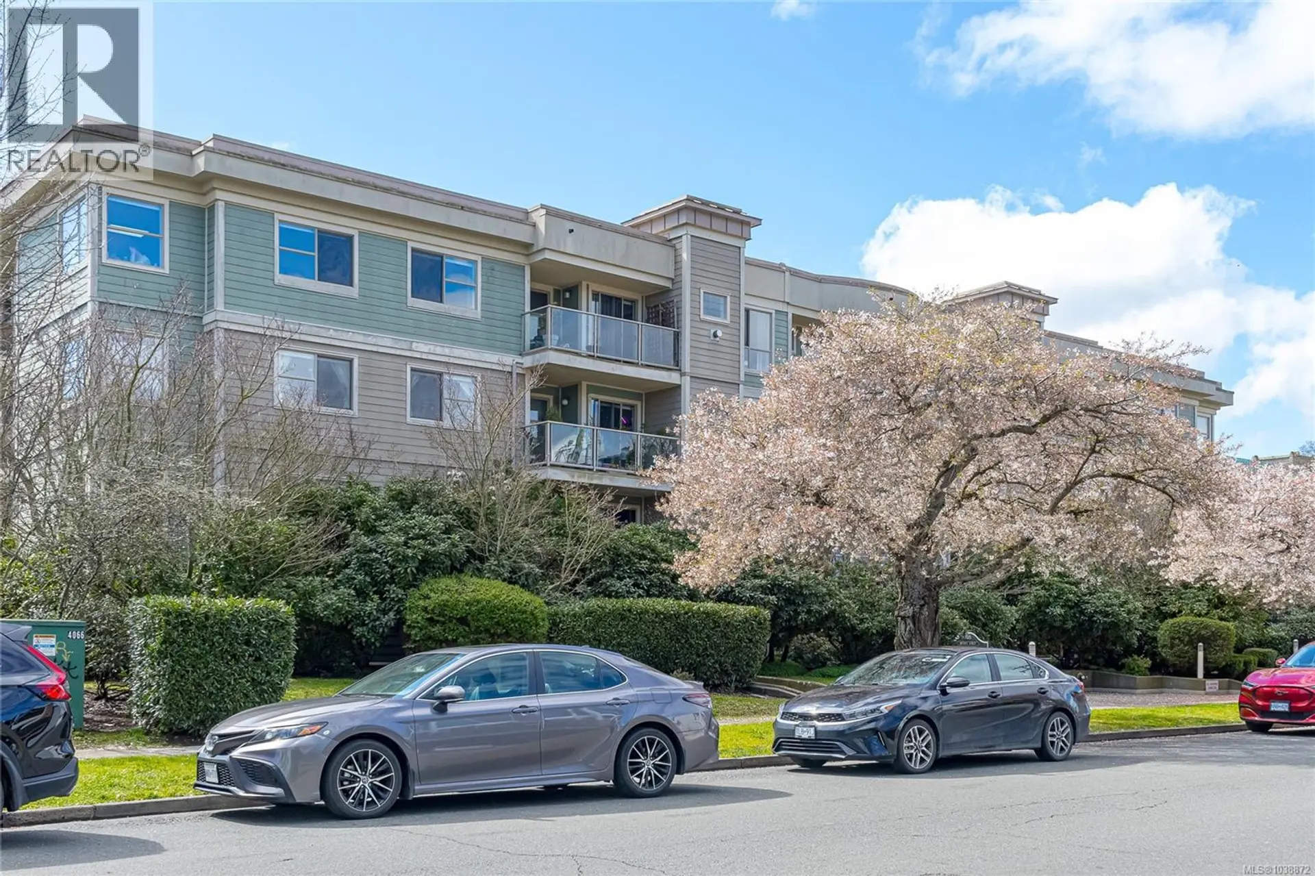 Property at #309 1025 Meares St, Victoria, BC