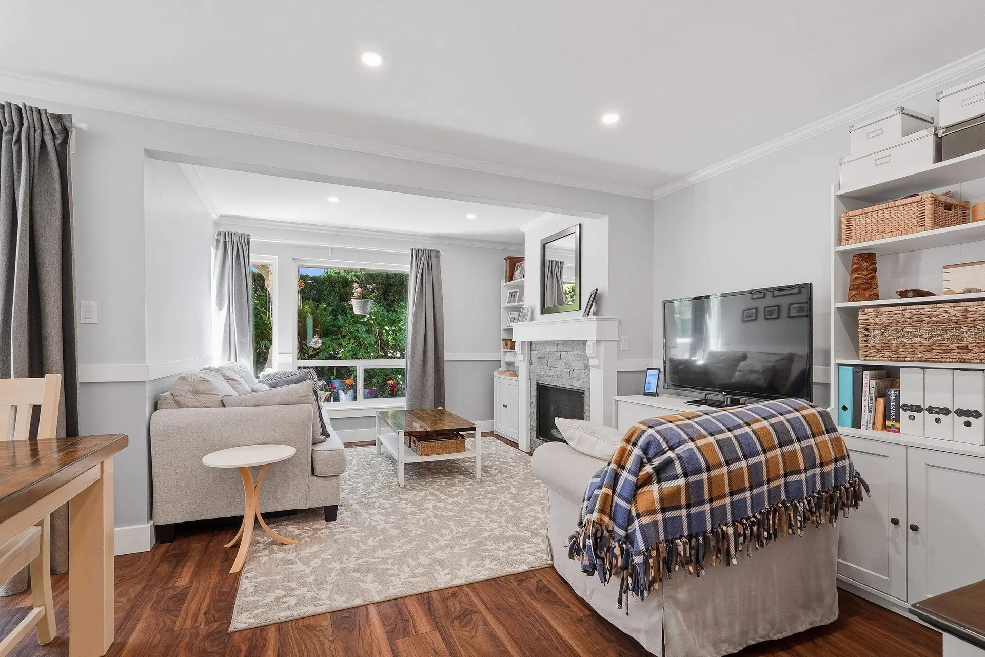 Property at 15913 Alder Place, Surrey, BC