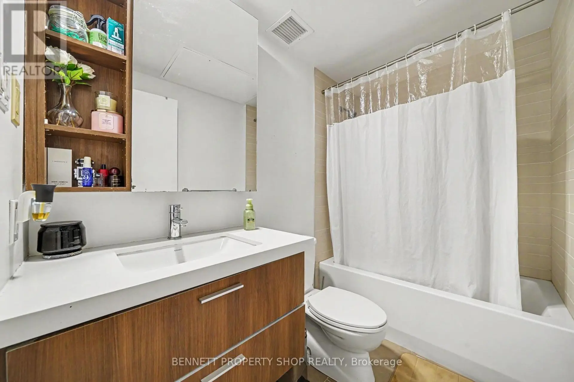 #507 360 MCLEOD STREET - Image 7
