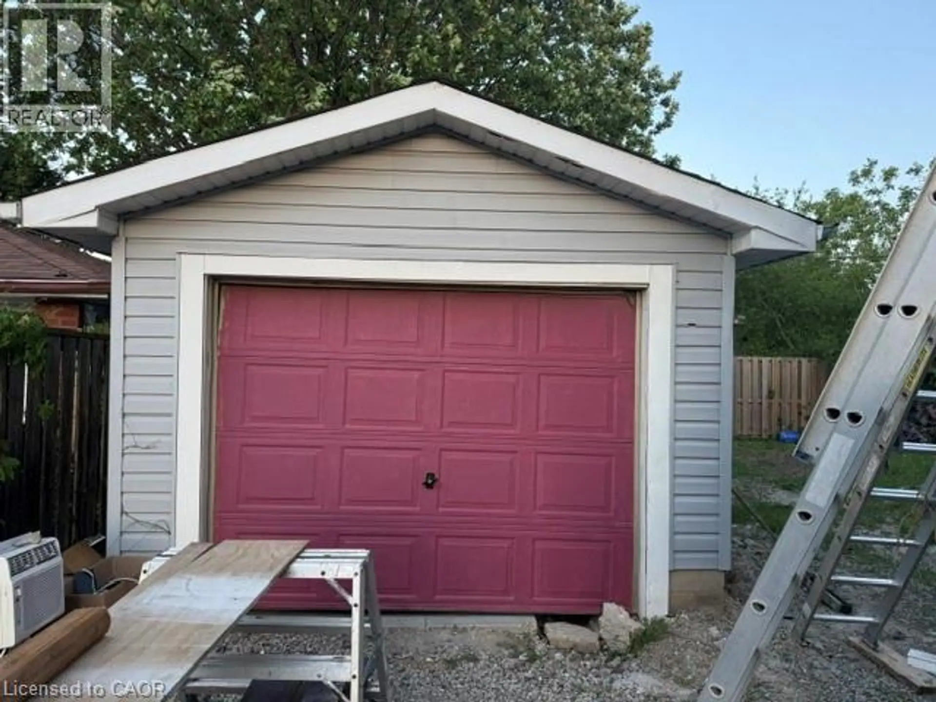 93 HOWARD Avenue - Image 2