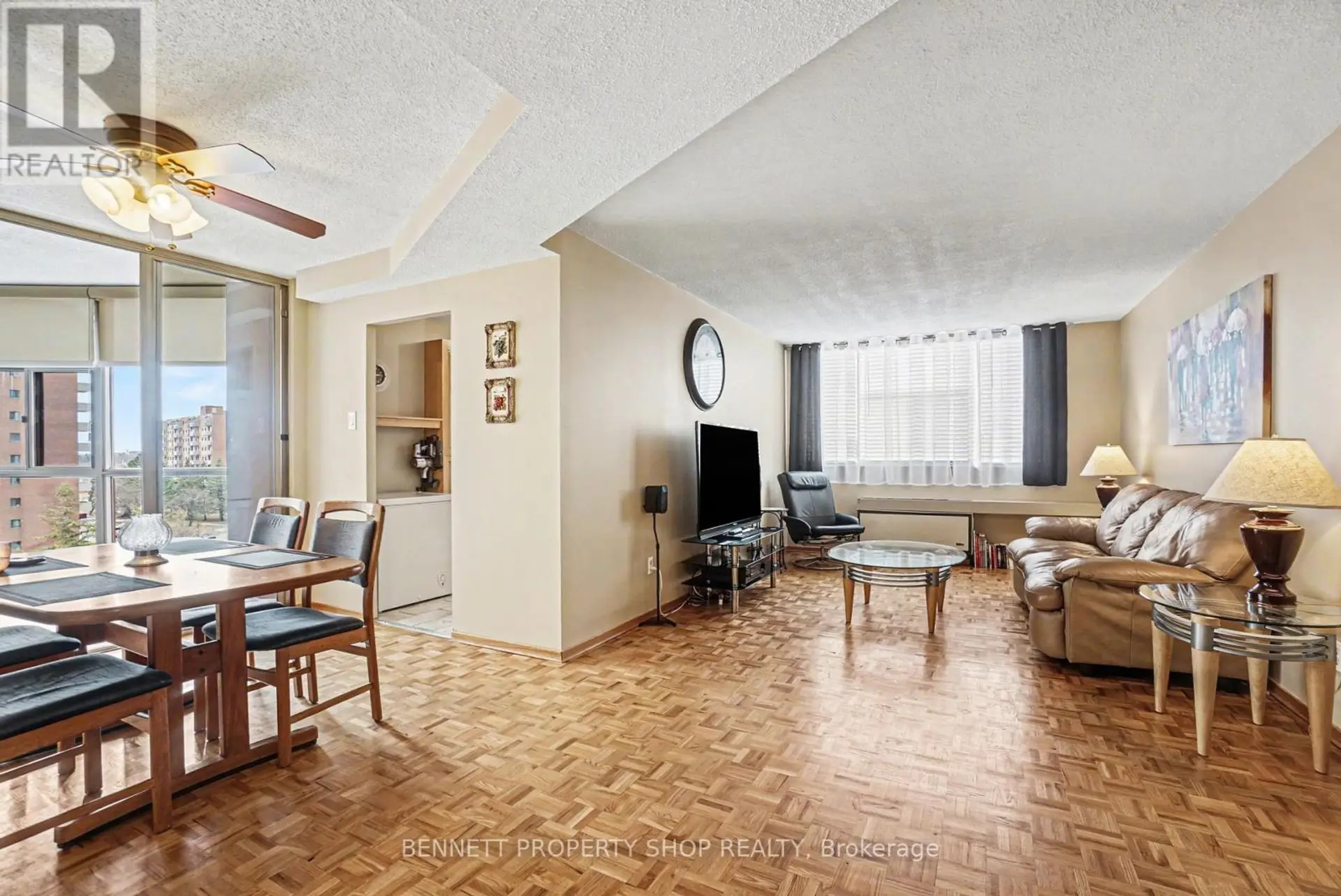 #610 2760 CAROUSEL CRESCENT - Image 3