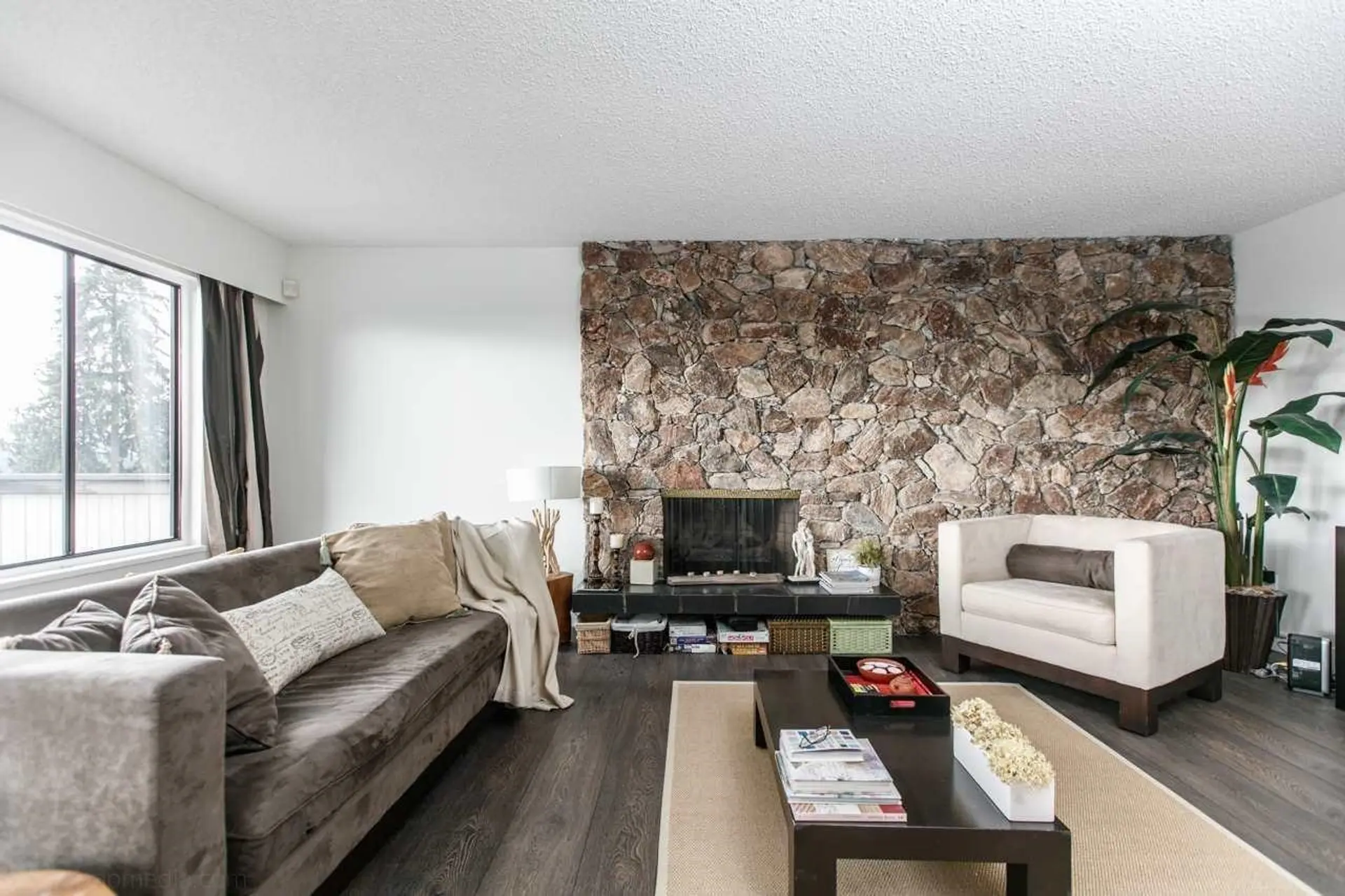 5240 Malaspina Place - Image 8
