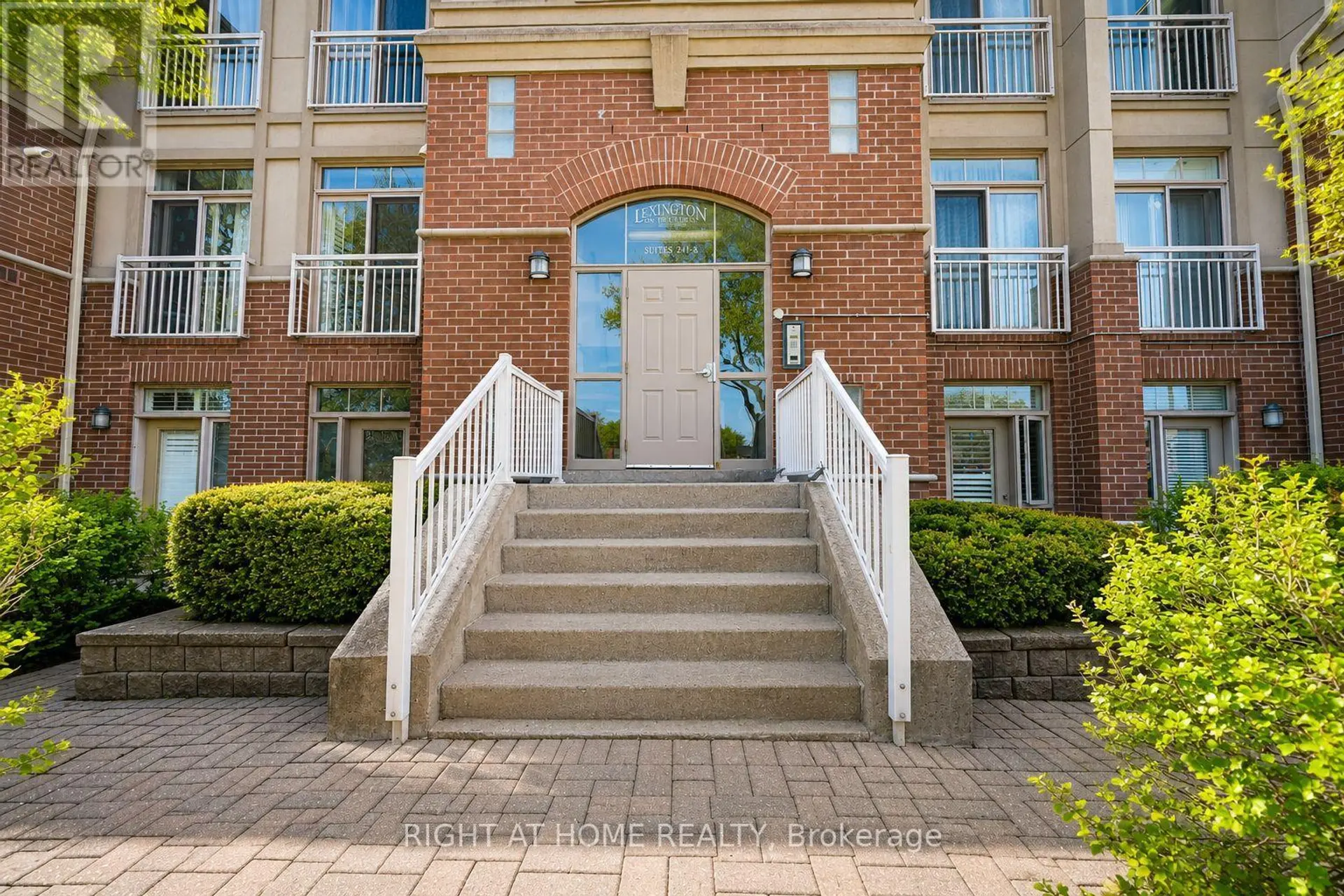 #8 1949 LAWRENCE AVENUE W - Image 2