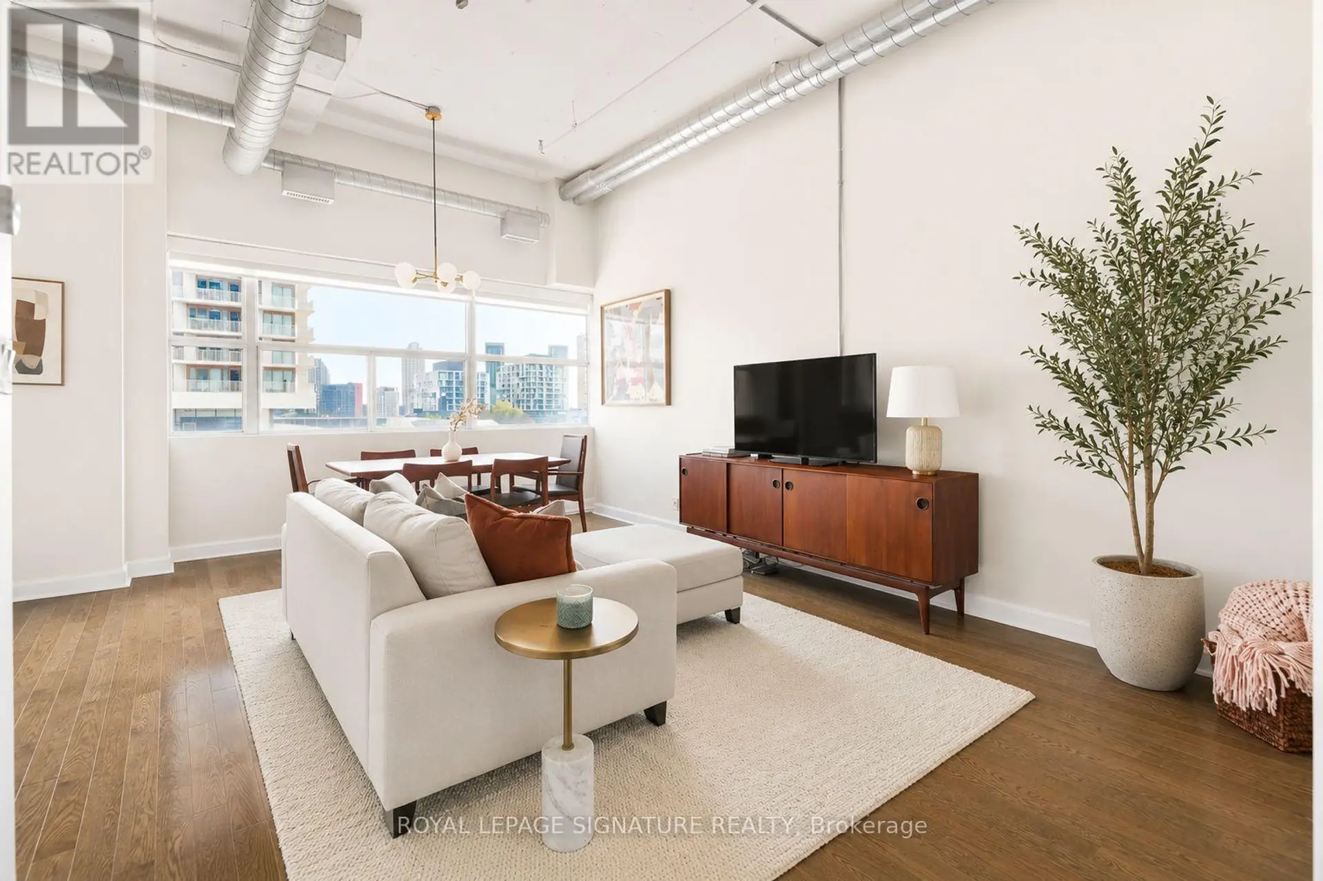 #513 700 KING STREET W - Image 9