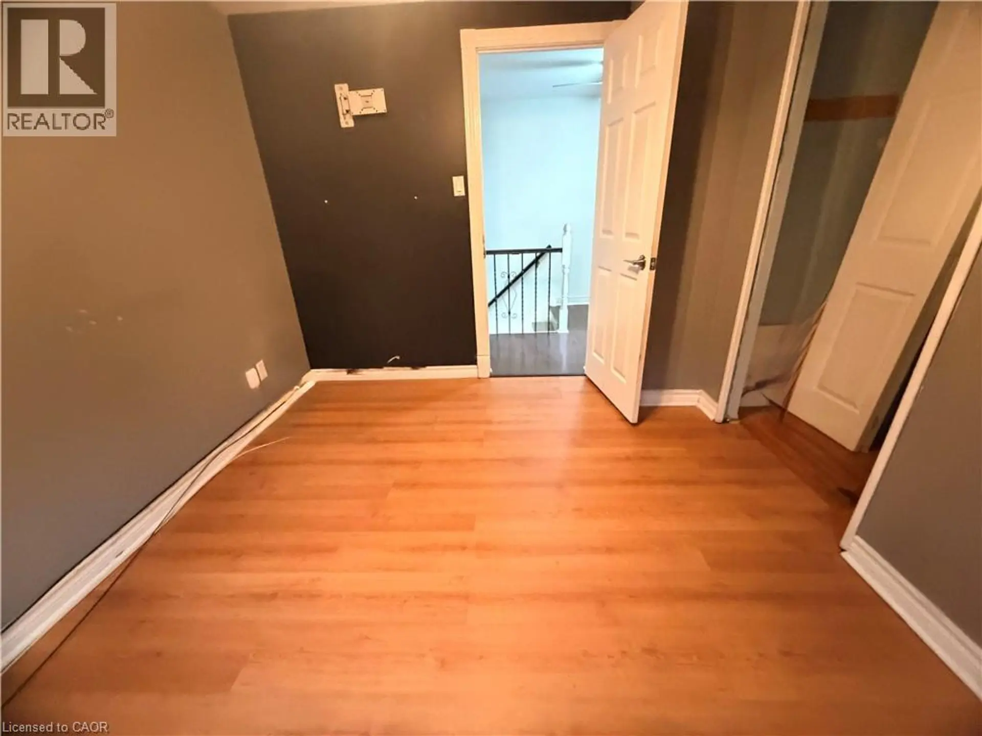 43 FOREST GLEN Crescent - Image 7