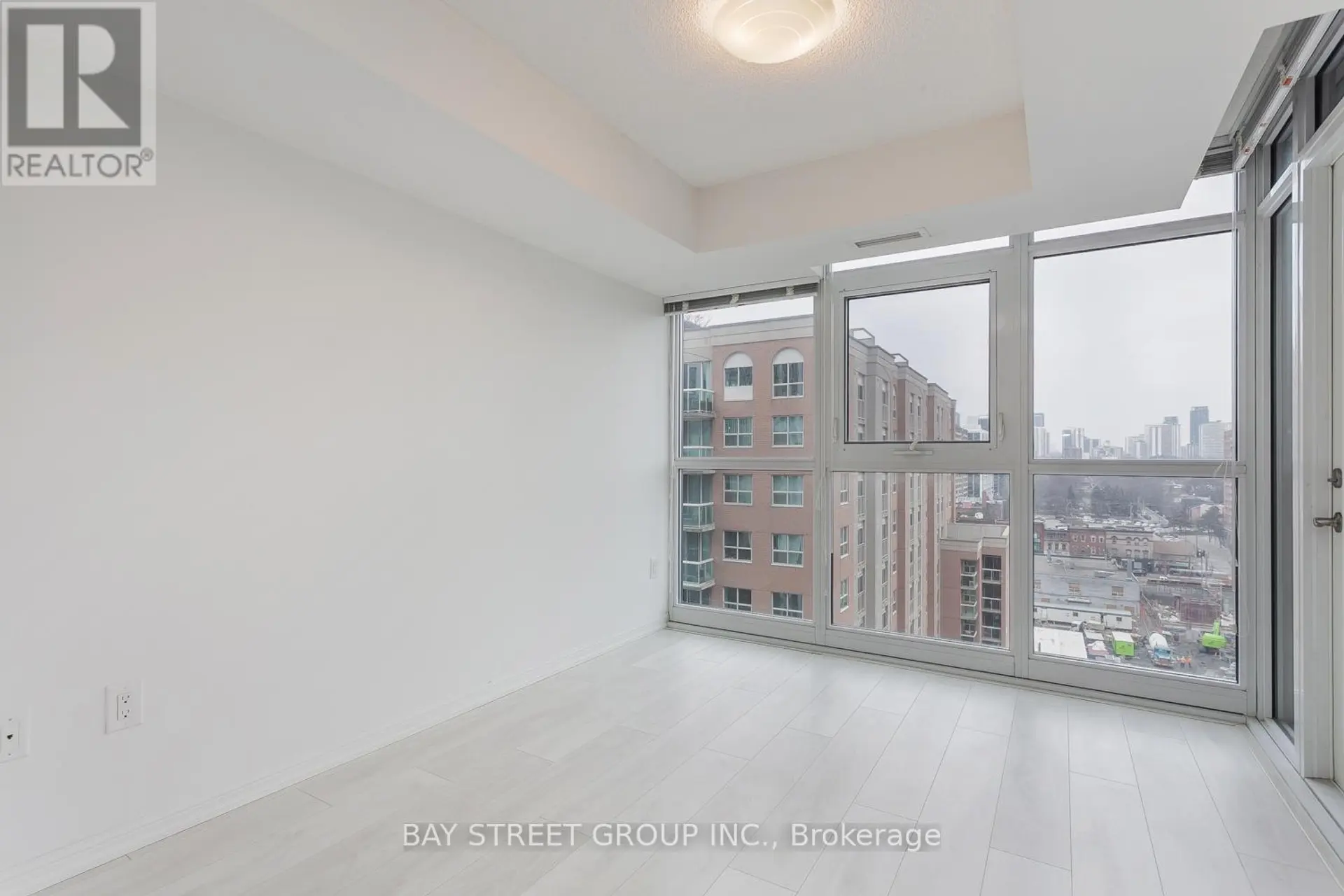 #1615 400 ADELAIDE STREET E - Image 15