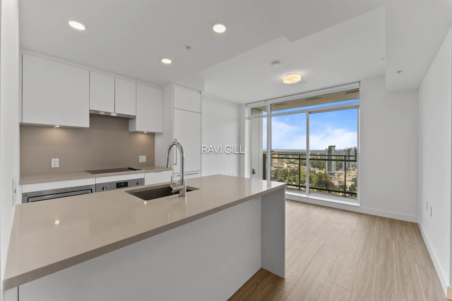 #1003 13675 107a Avenue - Image 2