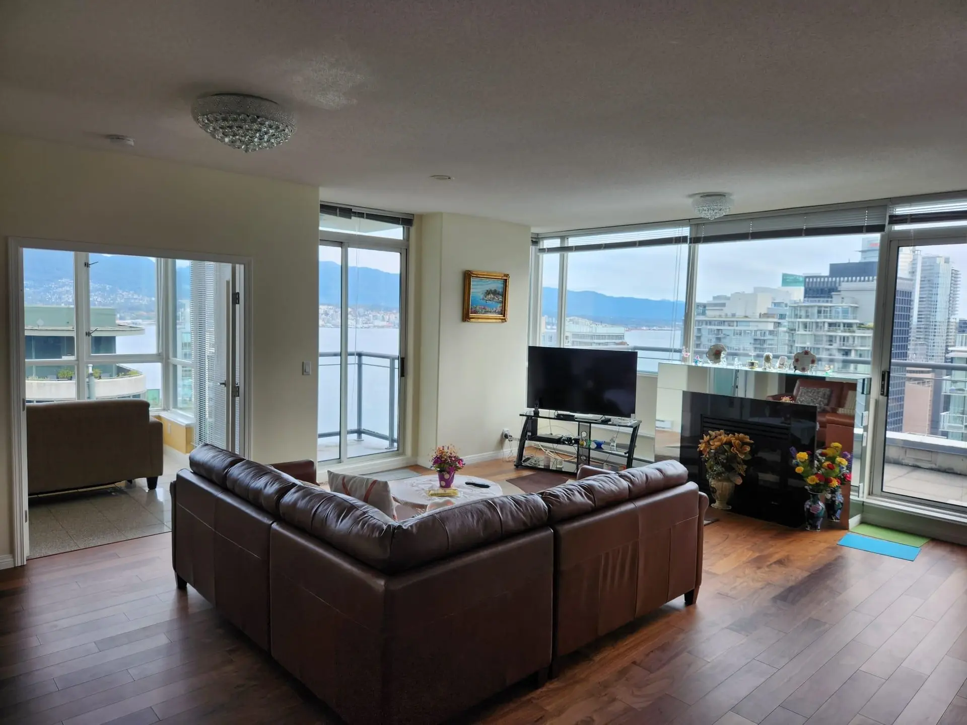#3307 1328 W Pender Street - Image 2