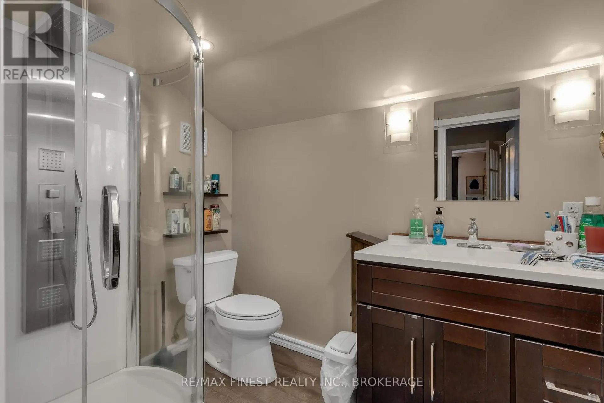 186 THOMAS STREET - Image 14