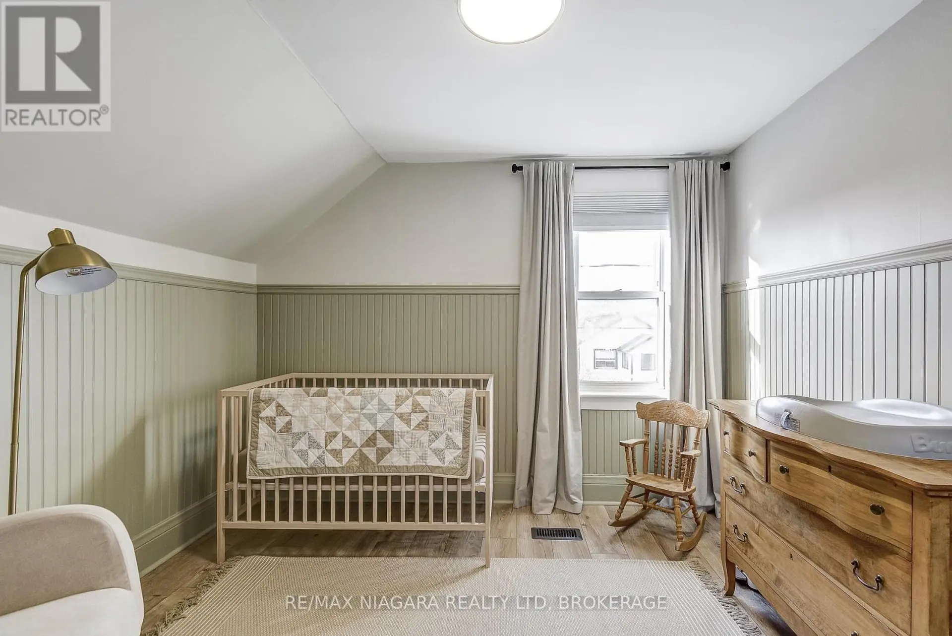 48 WILTON AVENUE - Image 16