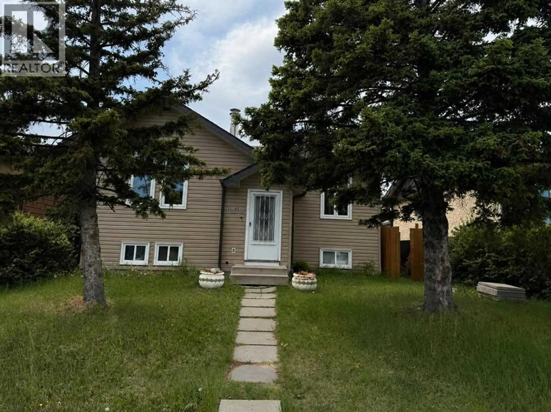 6479 68 Street NE - Image 1