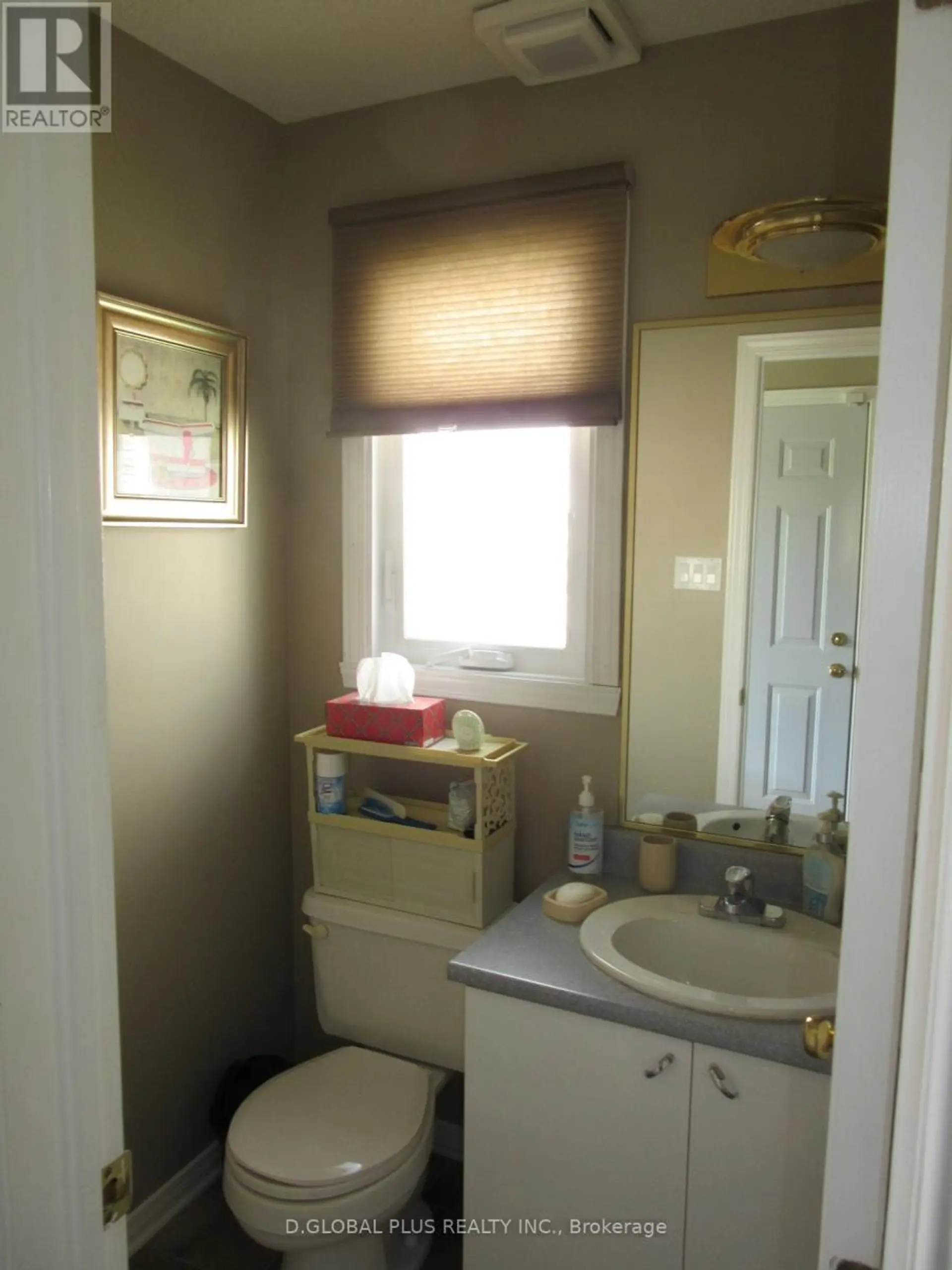 121 HEMLOCK CRESCENT N - Image 5