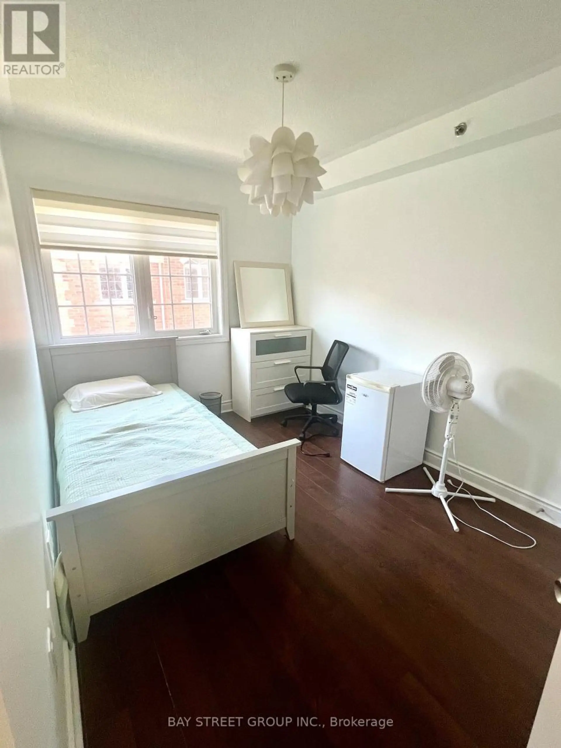 #56 8 BRIGHTON PLACE - Image 12