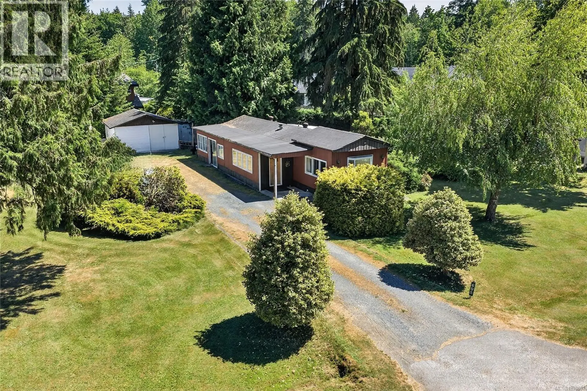 Property at 695 Barclay Cres N, Parksville, BC