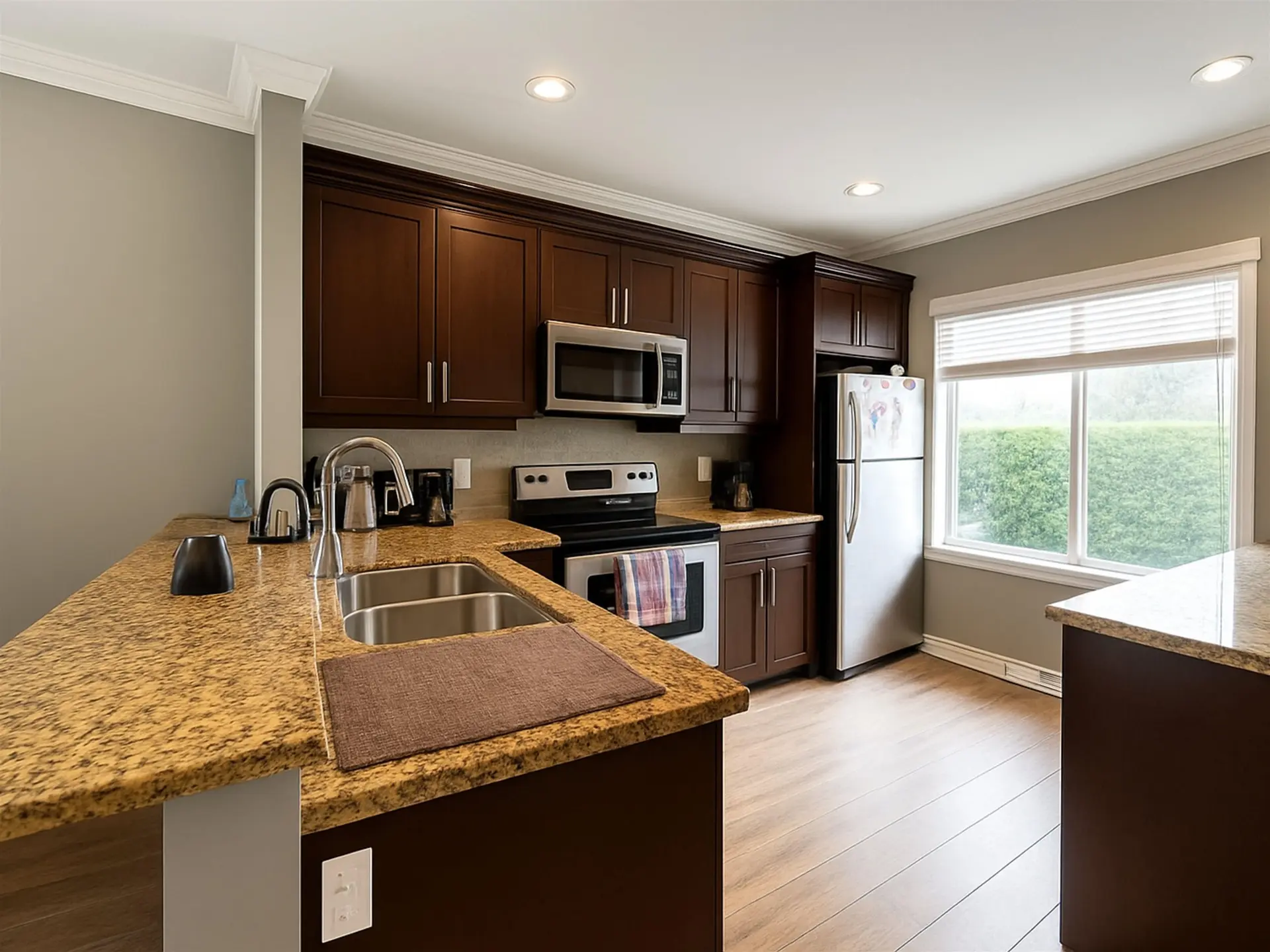 #11 22386 Sharpe Avenue - Image 5