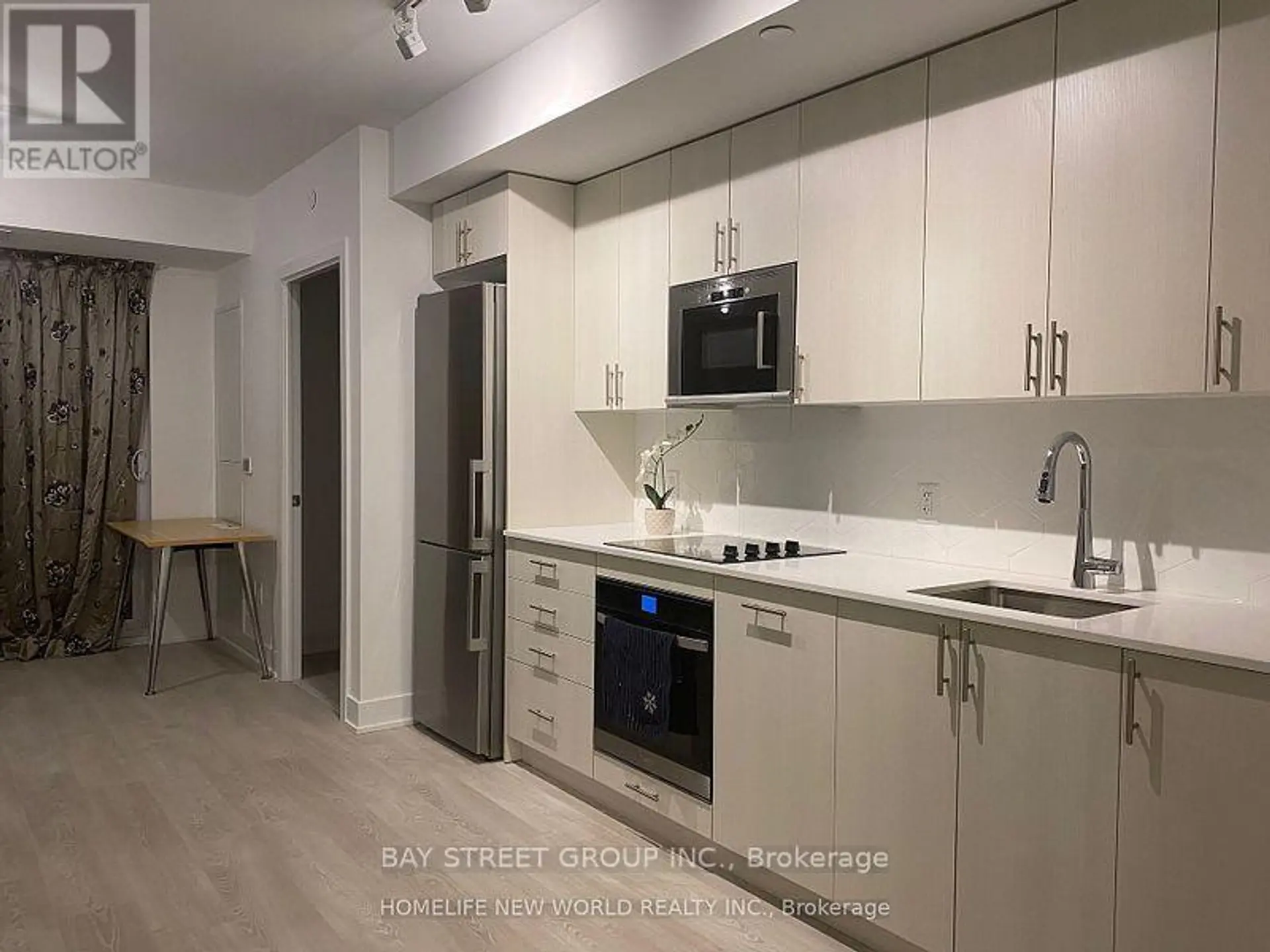#2515 2545 SIMCOE STREET N - Image 8