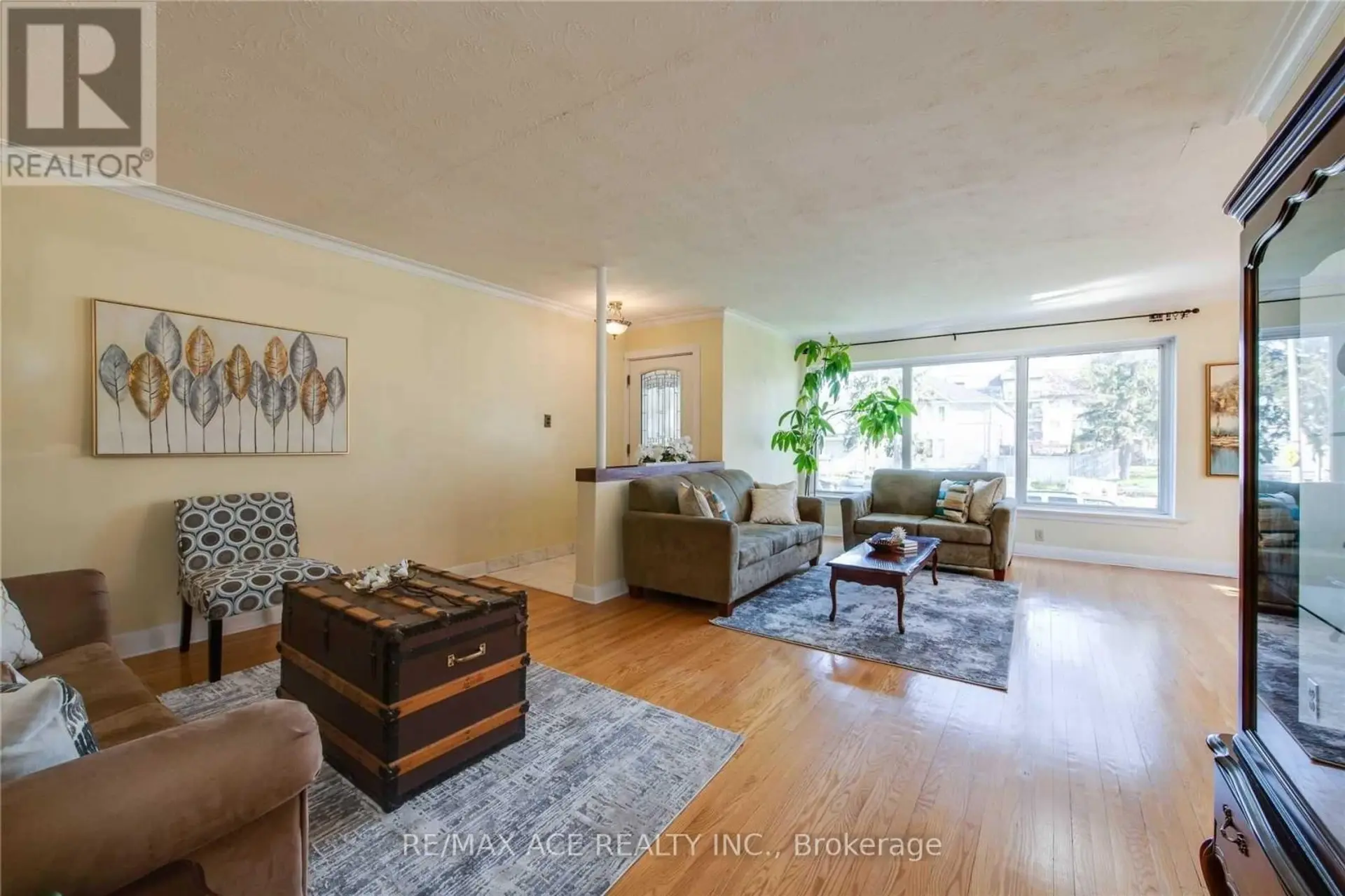3715 ST CLAIR AVENUE E - Image 2