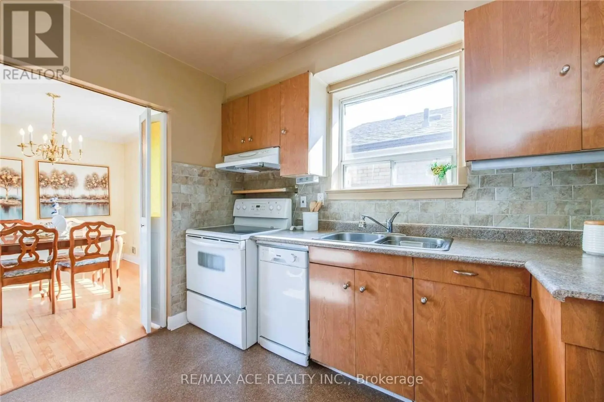 3715 ST CLAIR AVENUE E - Image 5