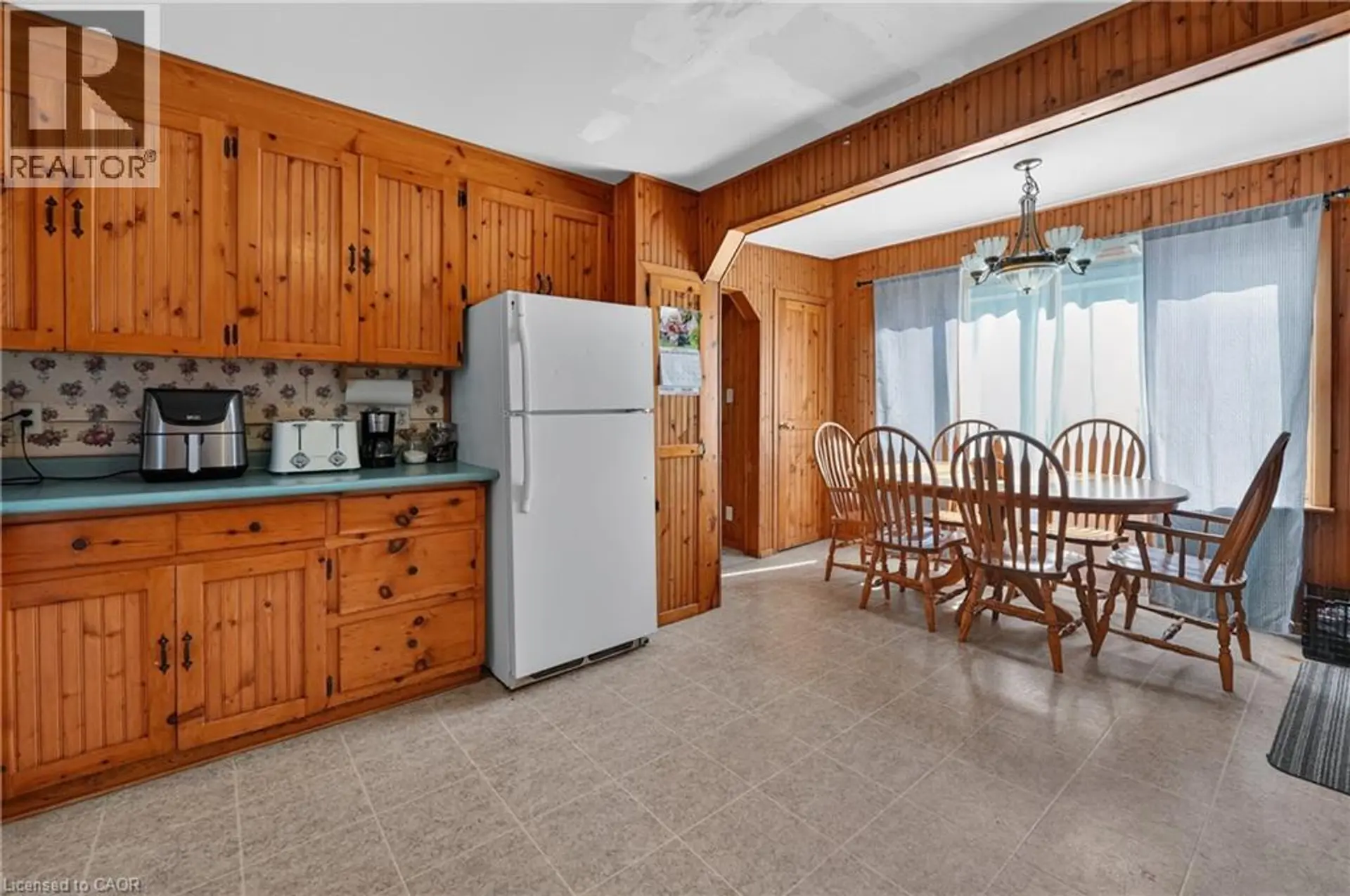 520 ALDER Street E - Image 7