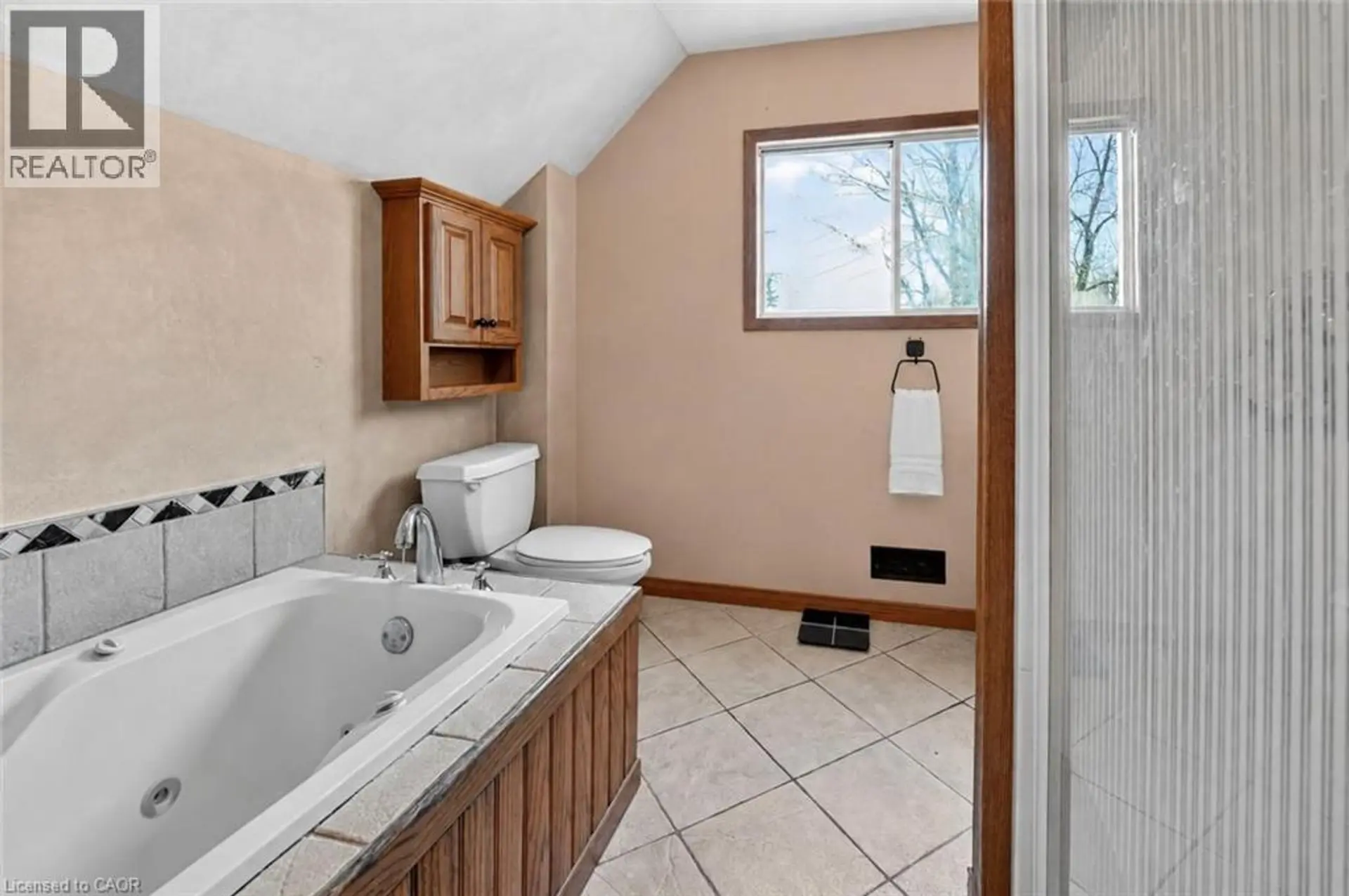 520 ALDER Street E - Image 11