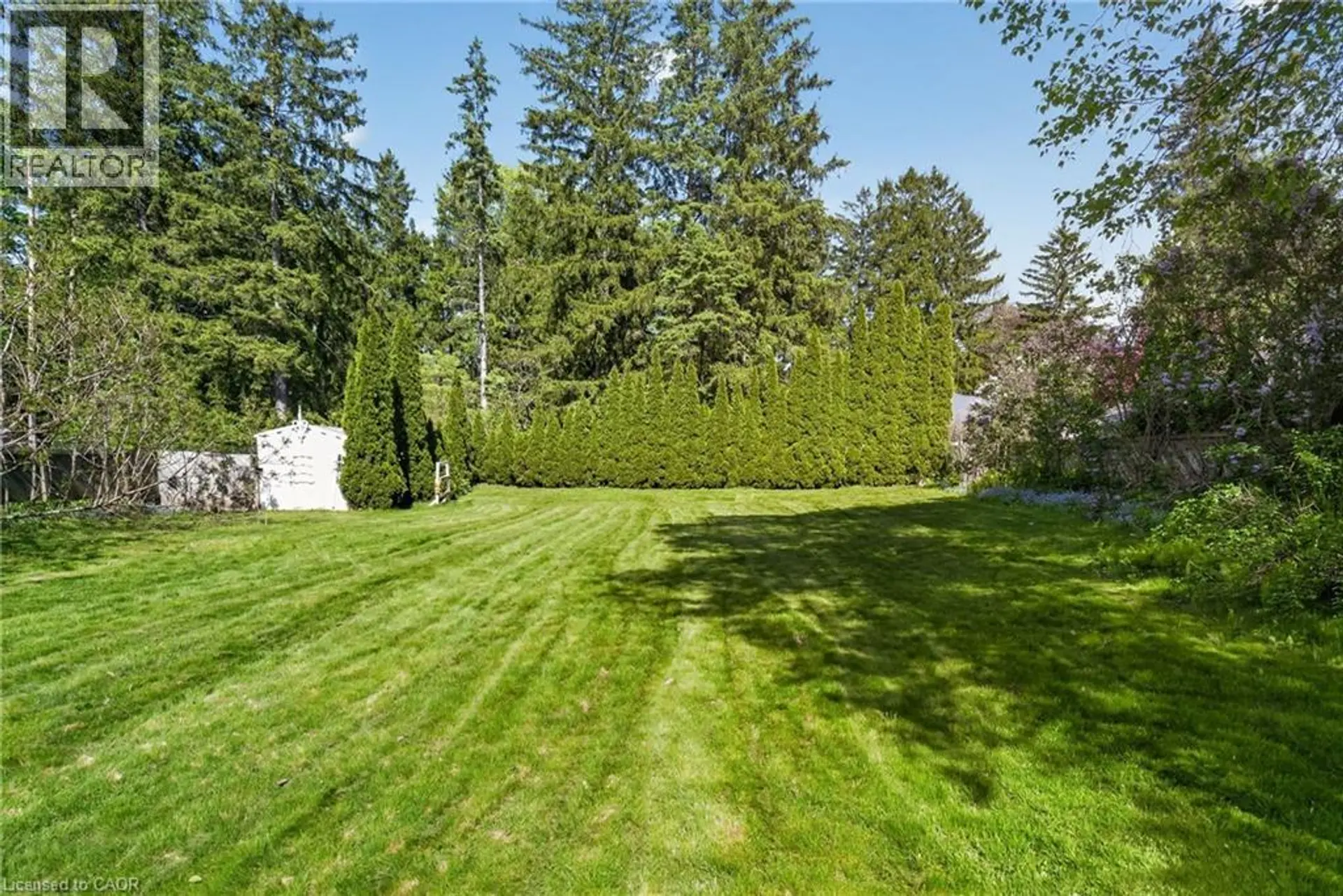 53 LOVERS Lane - Image 14