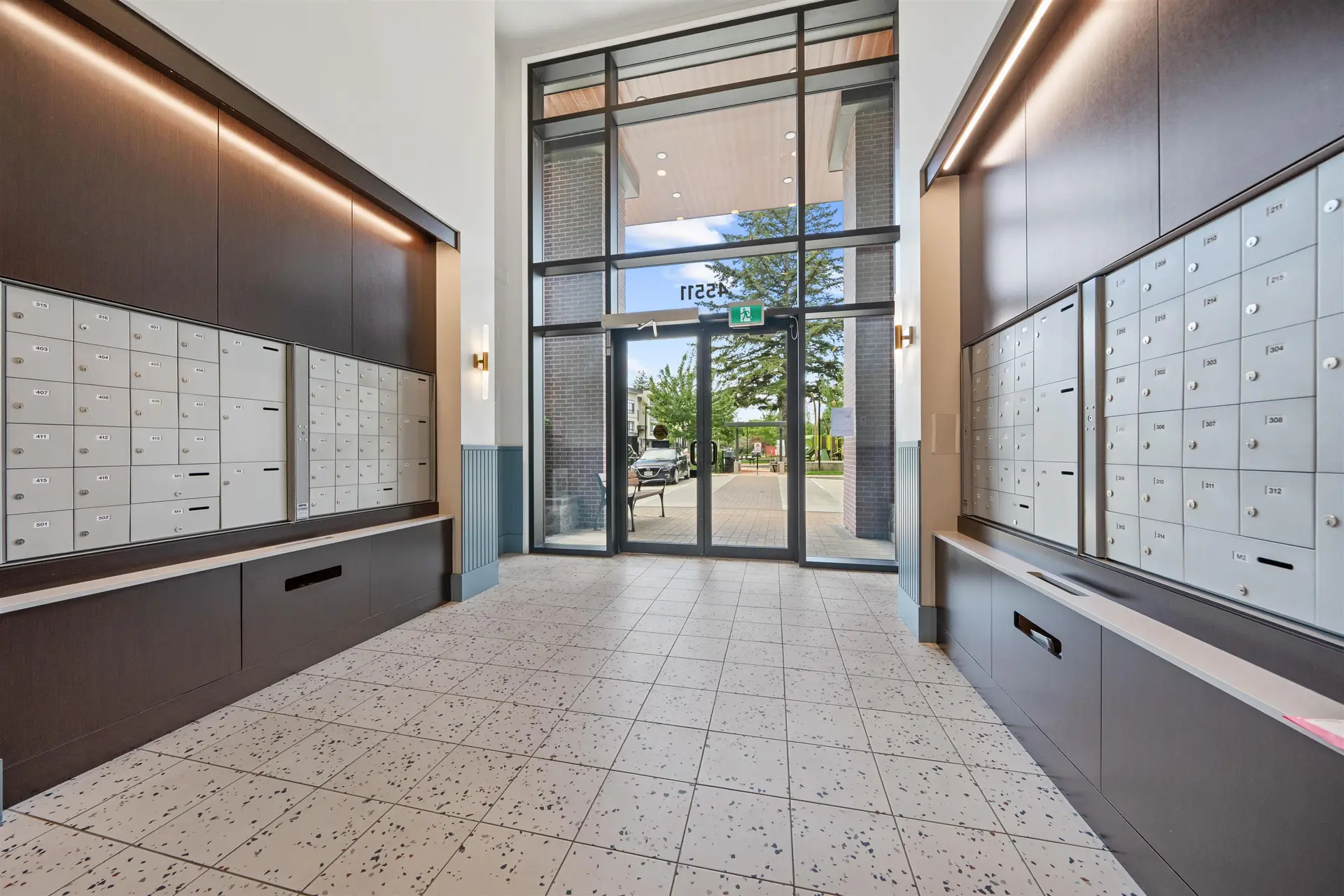 #208 45511 Campus Drive - Image 13