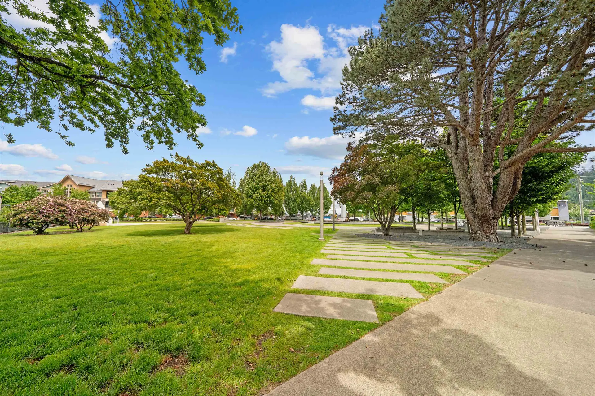 #208 45511 Campus Drive - Image 16