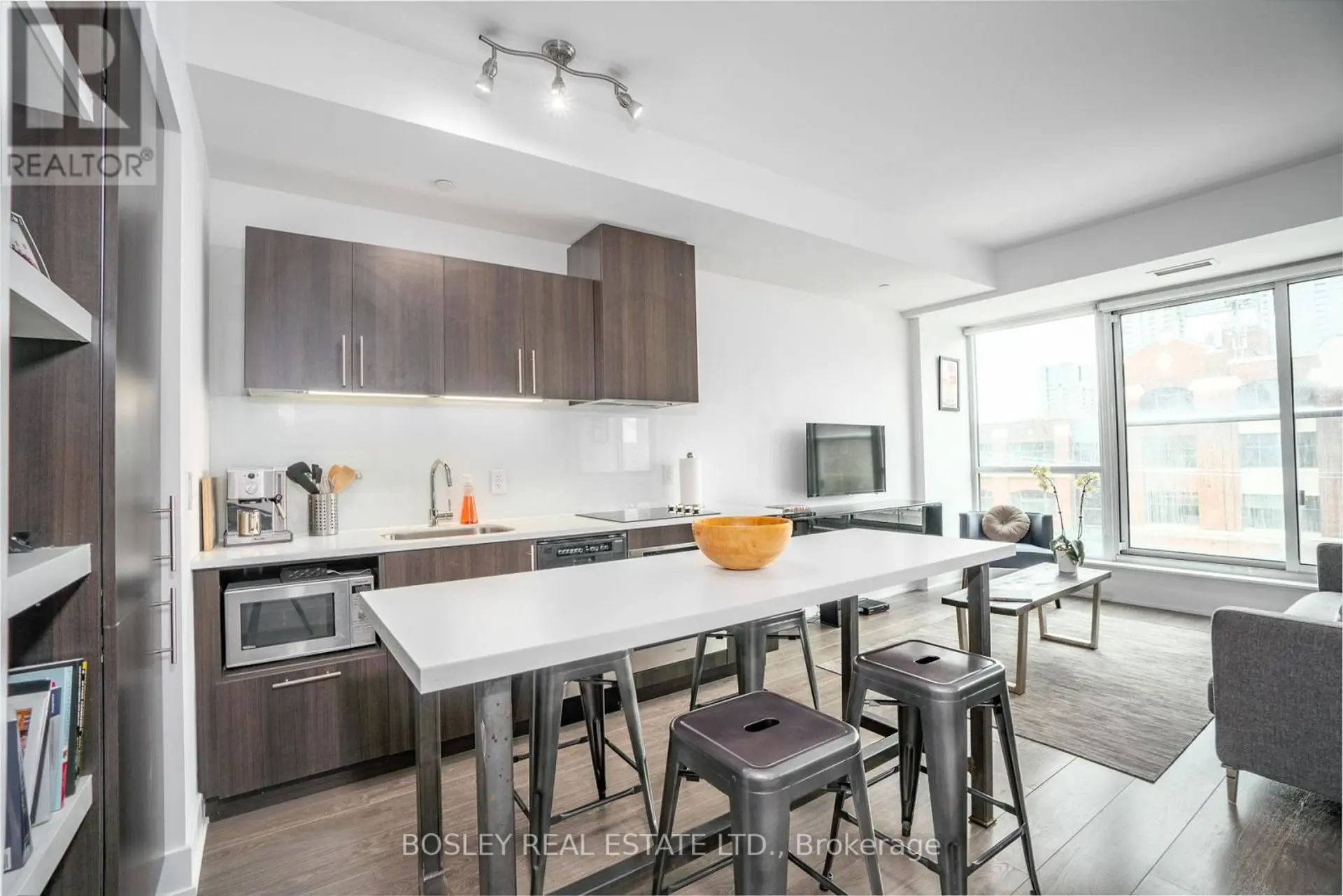 #401 508 WELLINGTON STREET - Image 7