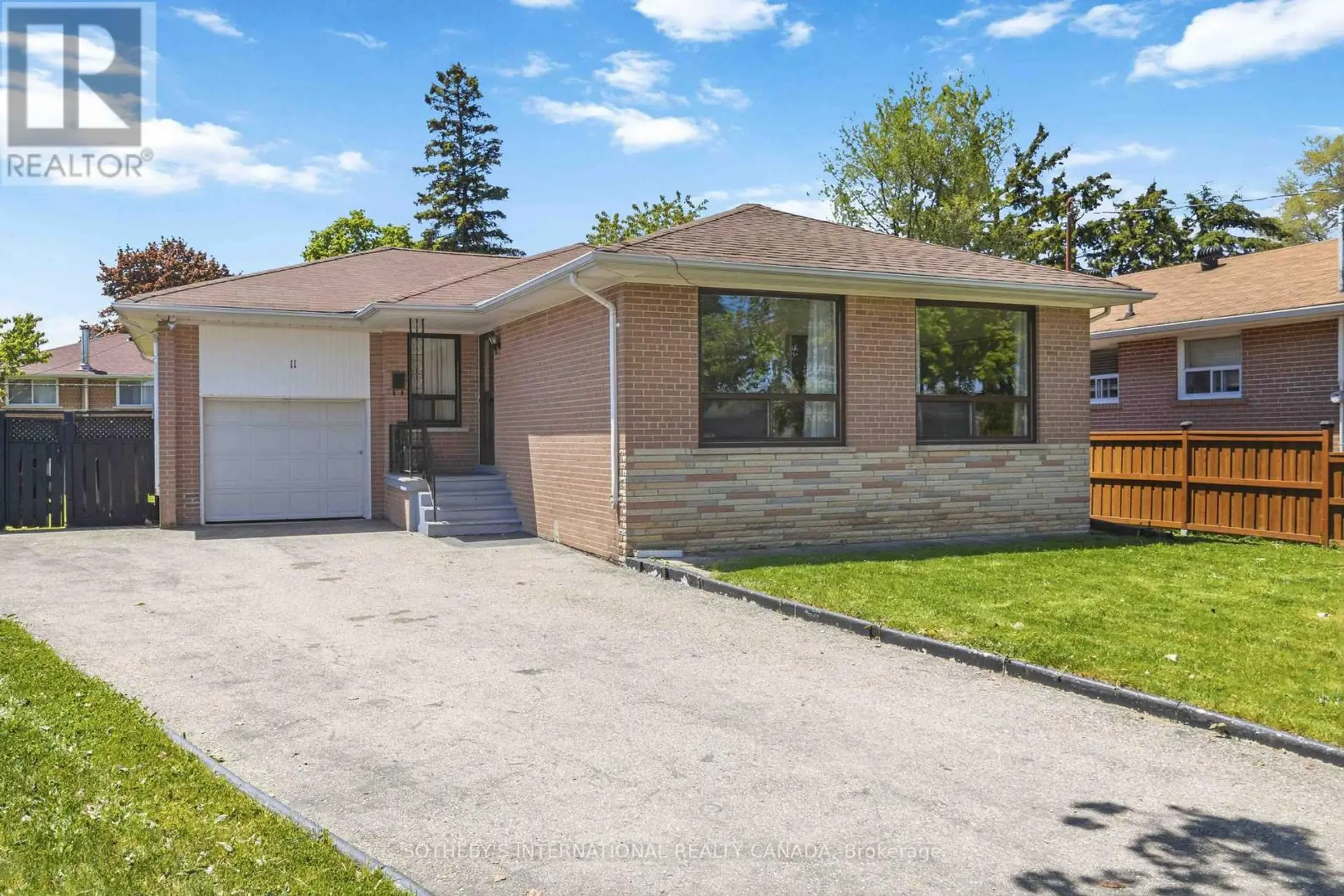 11 PAGODA PLACE - Image 2