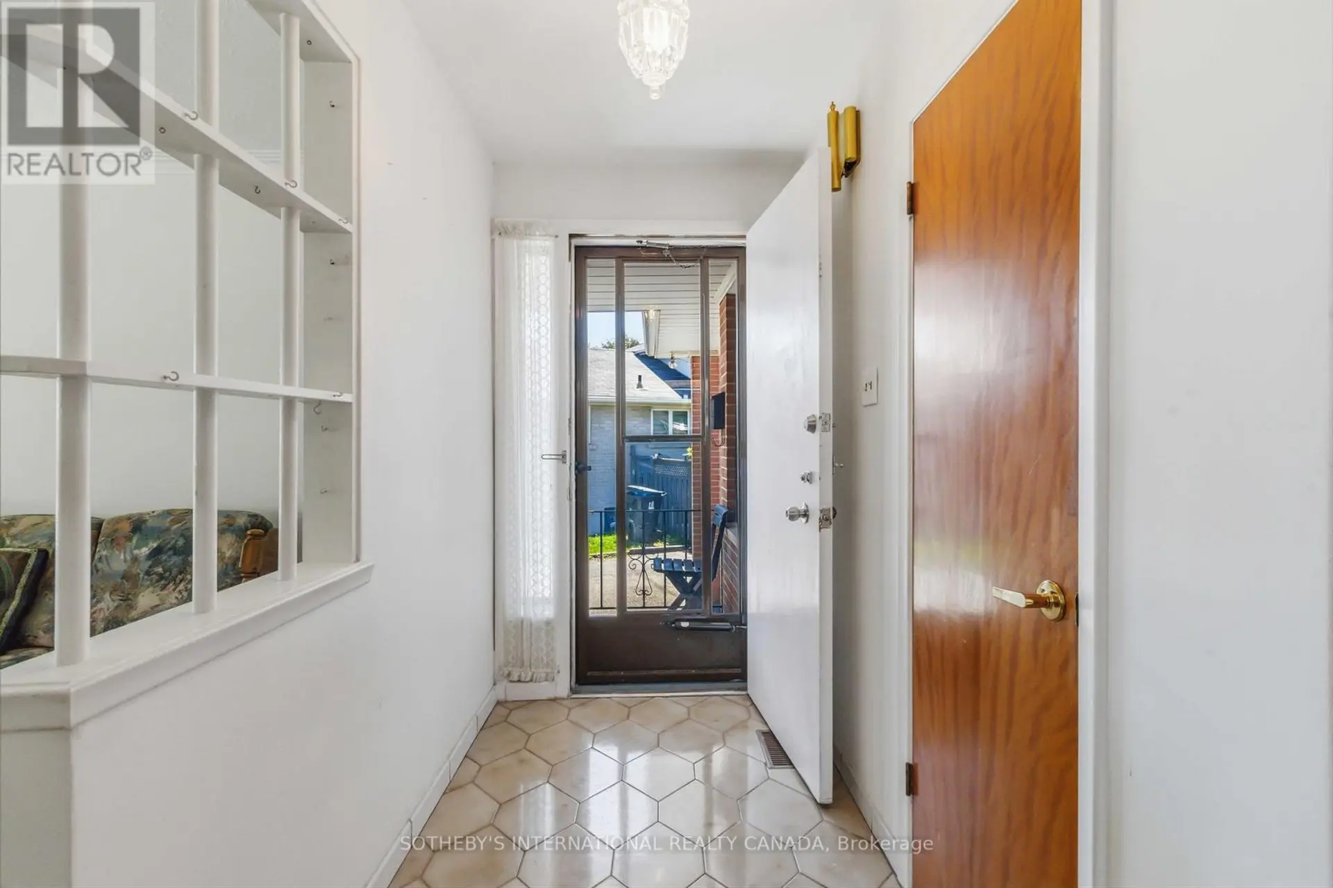11 PAGODA PLACE - Image 3