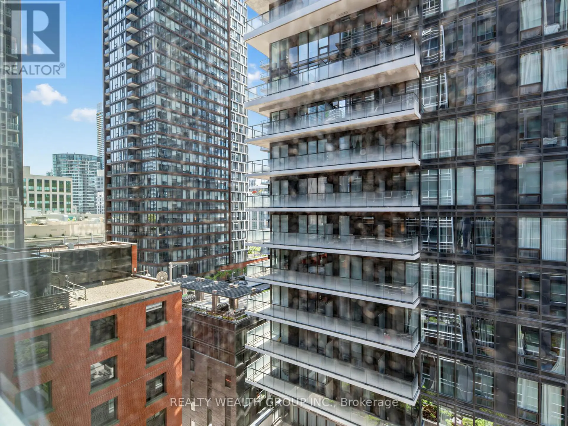 #1305 327 KING STREET W - Image 10