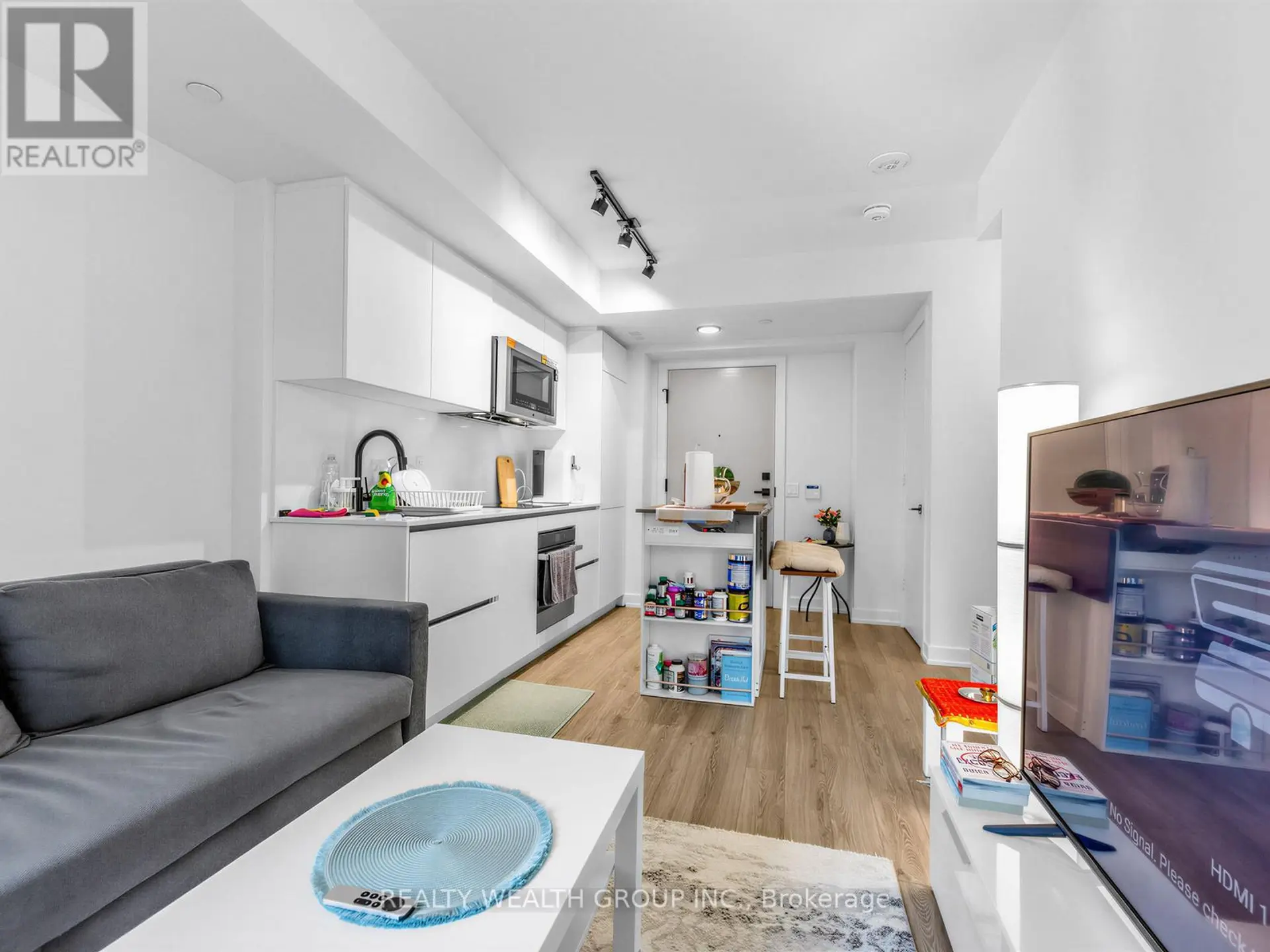 #1305 327 KING STREET W - Image 8