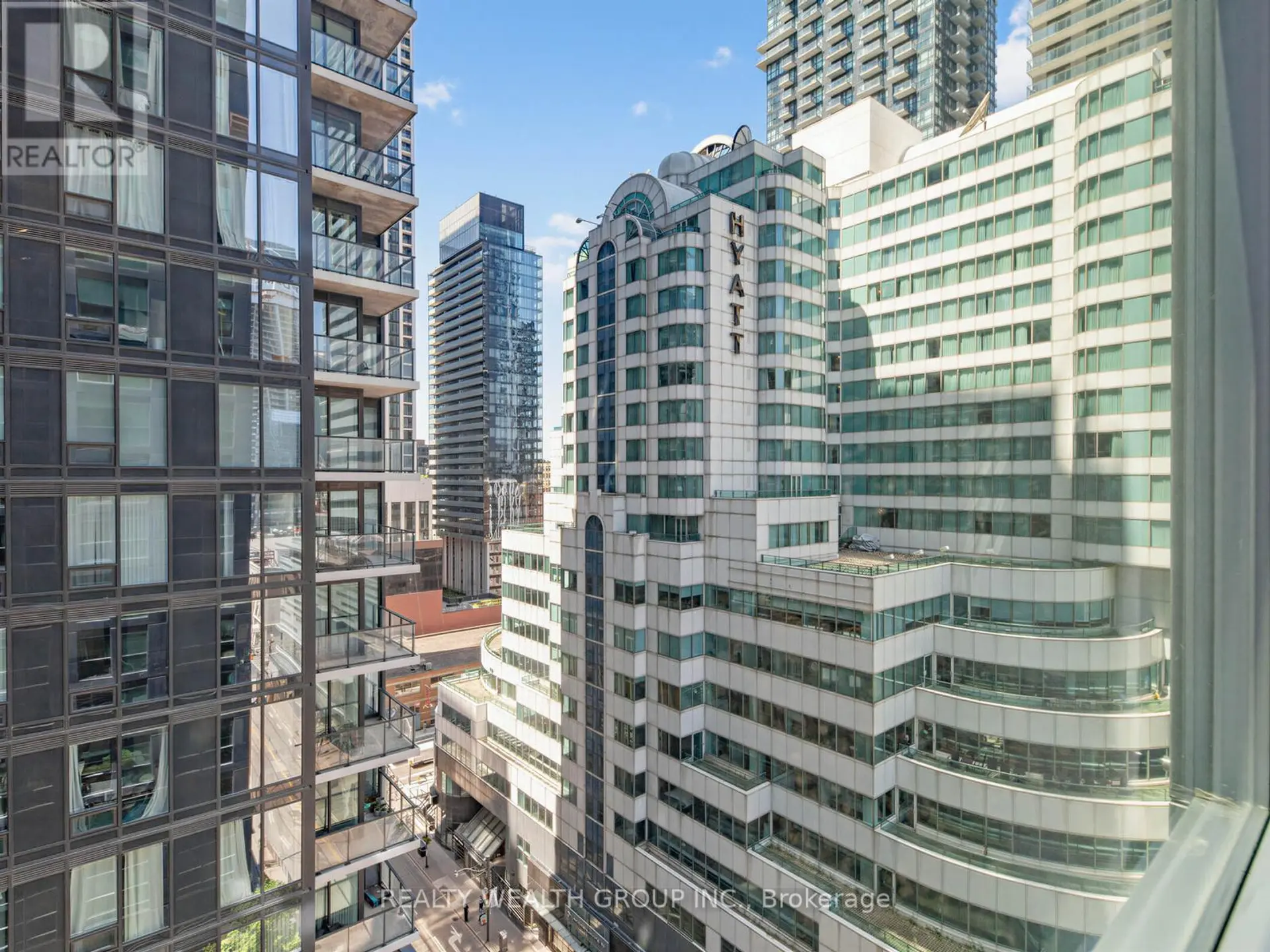 #1305 327 KING STREET W - Image 9