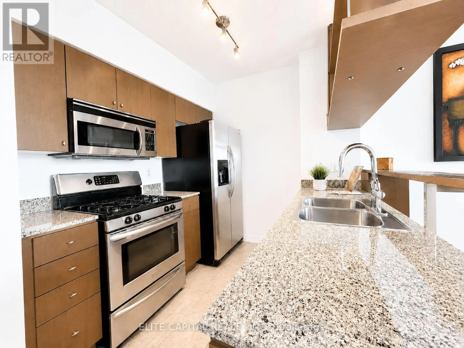 #1008 10 NAVY WHARF COURT - Image 2