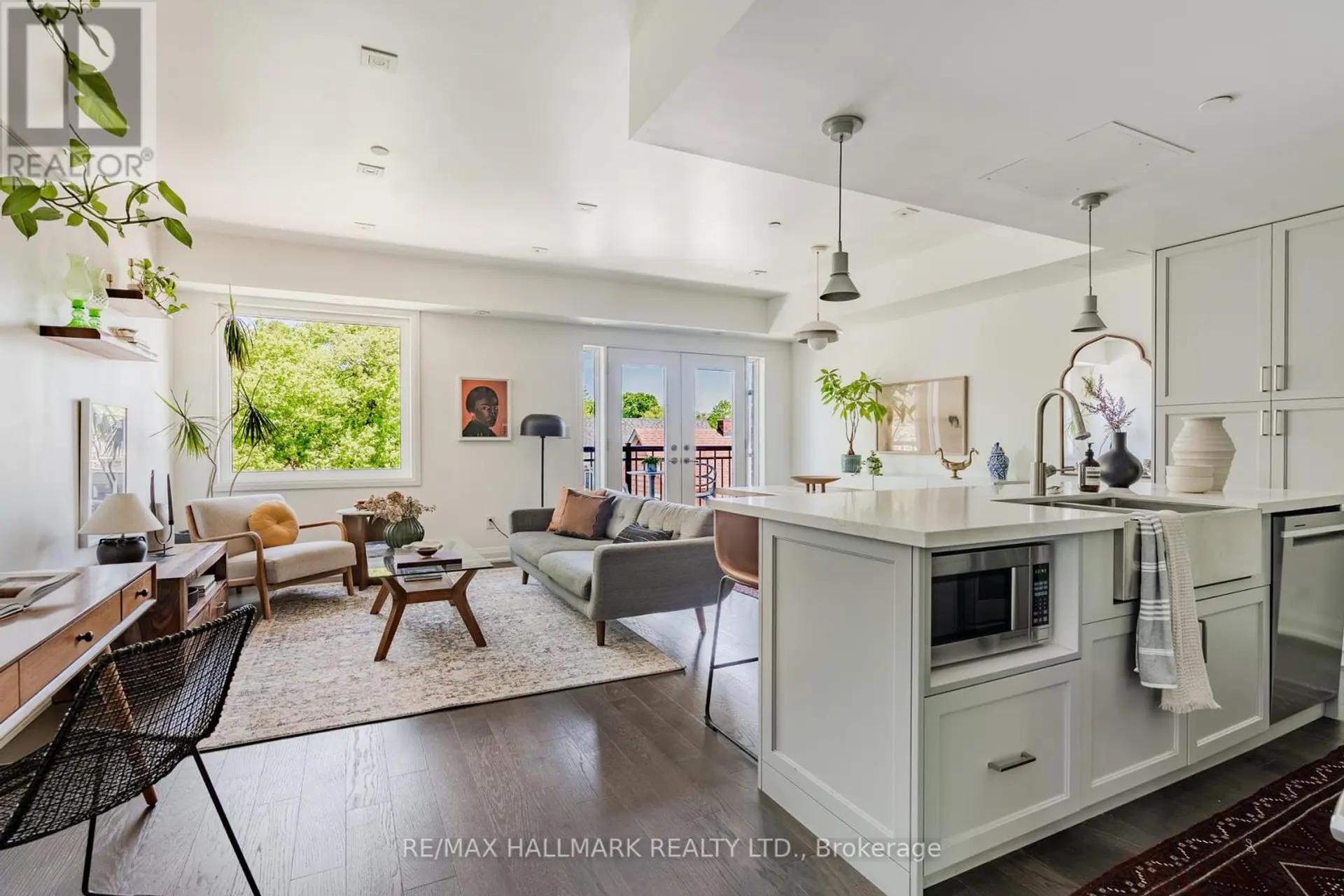 #15 100 COXWELL AVENUE - Image 4