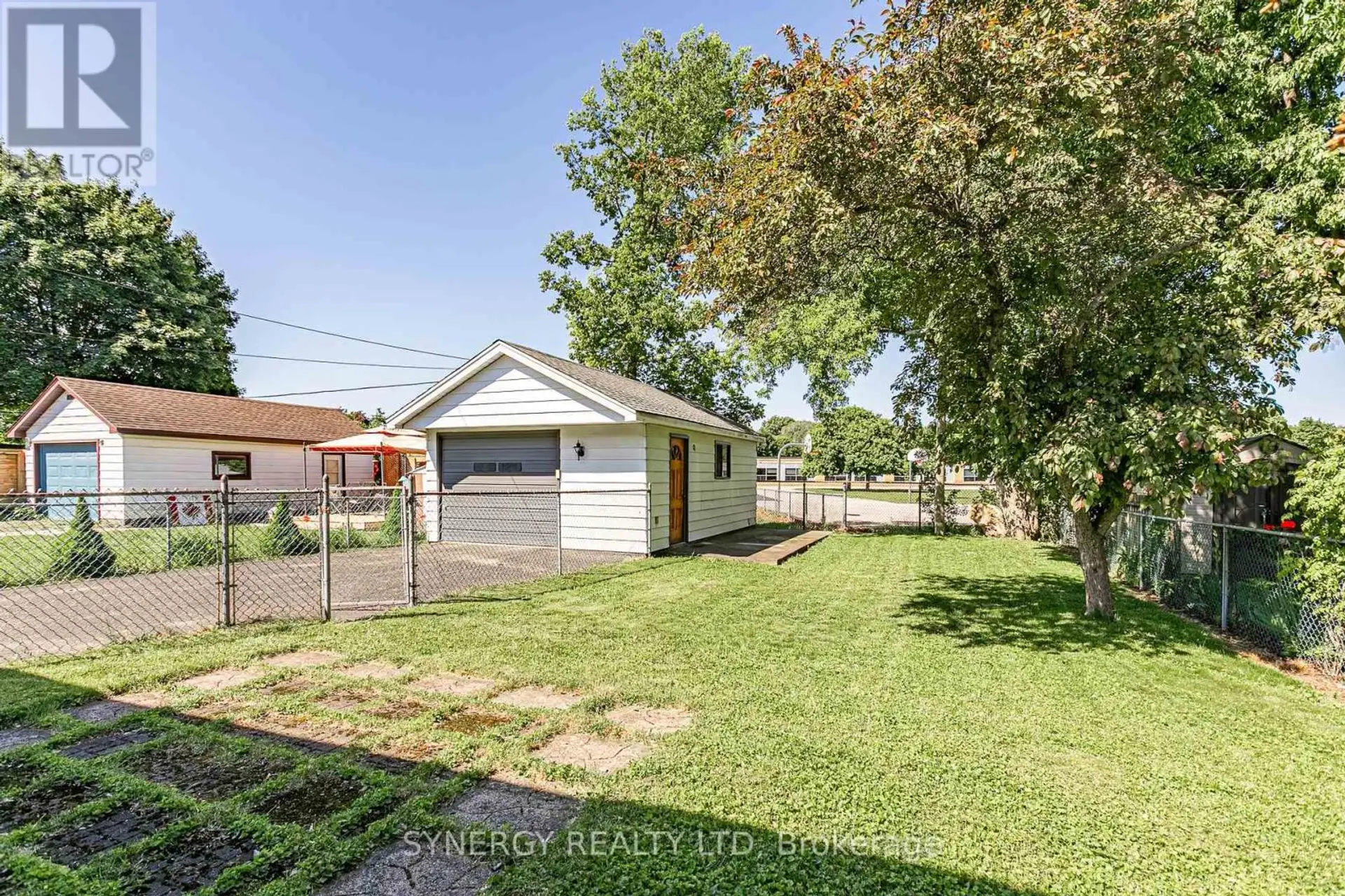 227 STERLING STREET - Image 16