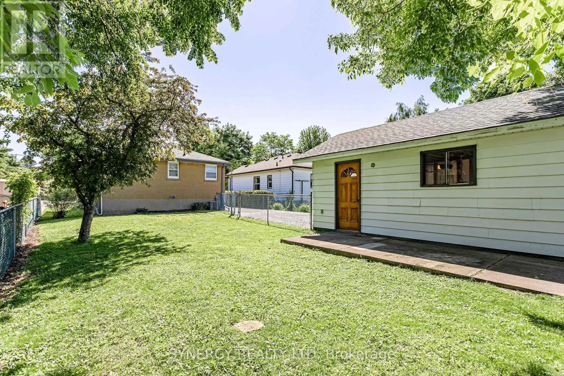 227 STERLING STREET - Image 17
