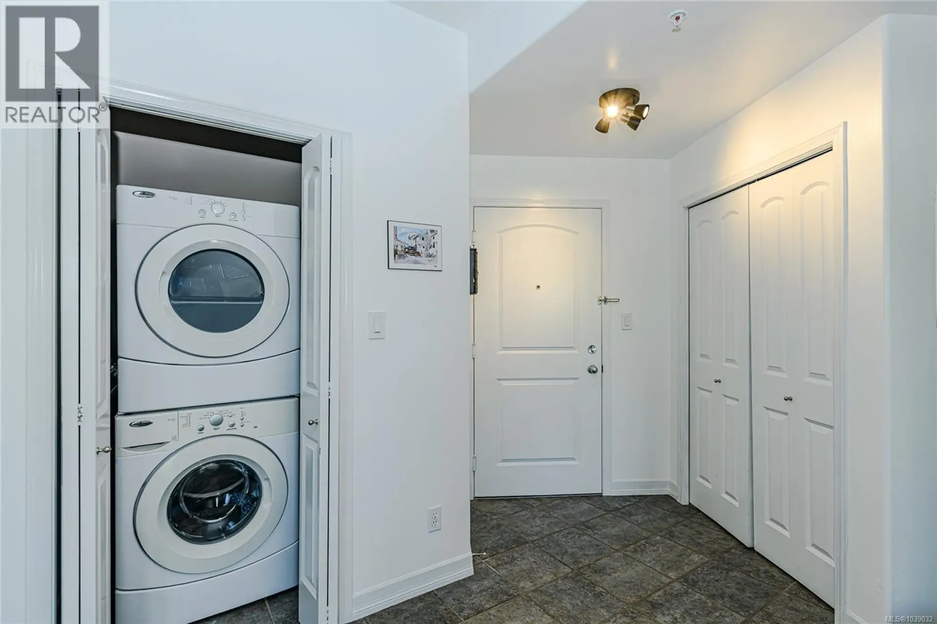 #205 3915 Carey Rd - Image 12