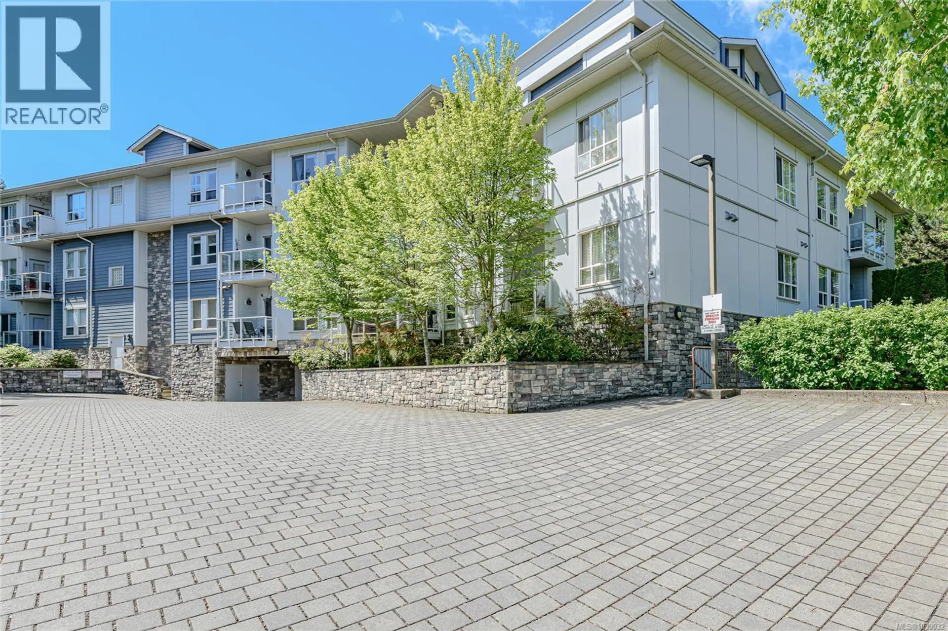 #205 3915 Carey Rd - Image 15